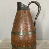 Pichet à eau de vie de Beaune en chêne massif cerclages laitons années 1970