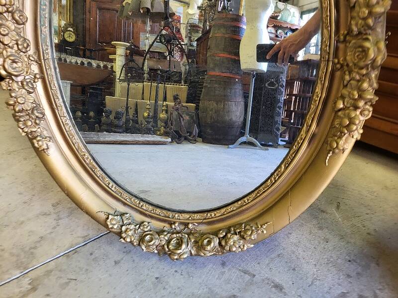 Oval gilt medallion mirror no. 54