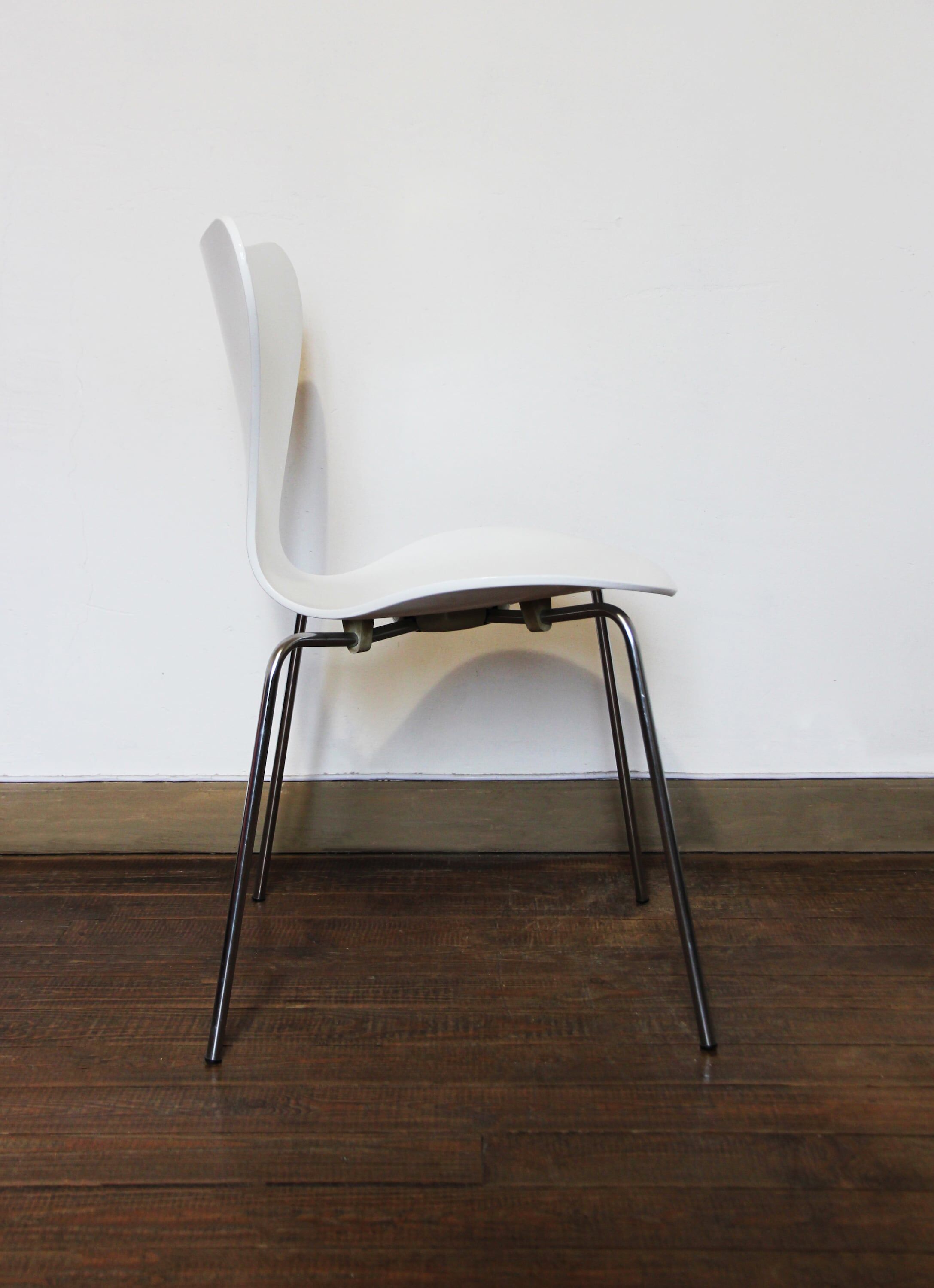 Chaise 3107 dite série 7 par Arne Jacobsen, 1967