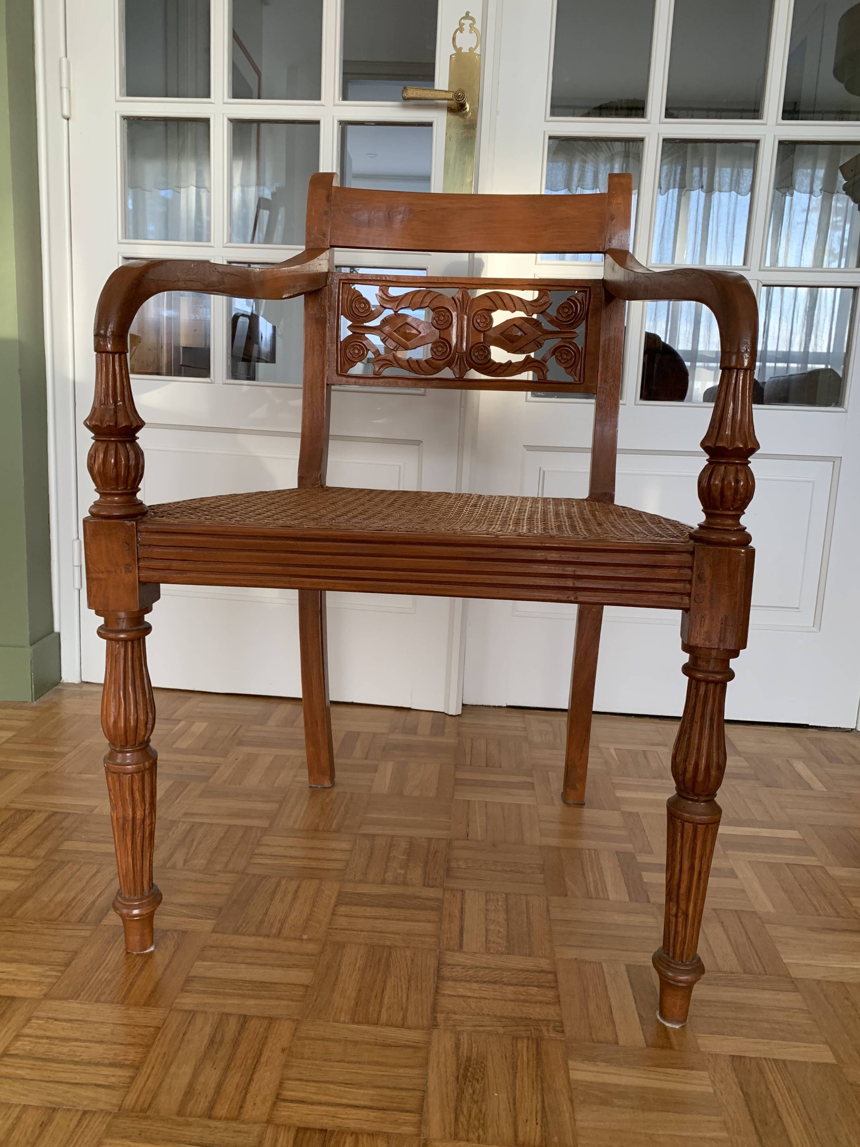 Fauteuil bois et cannage