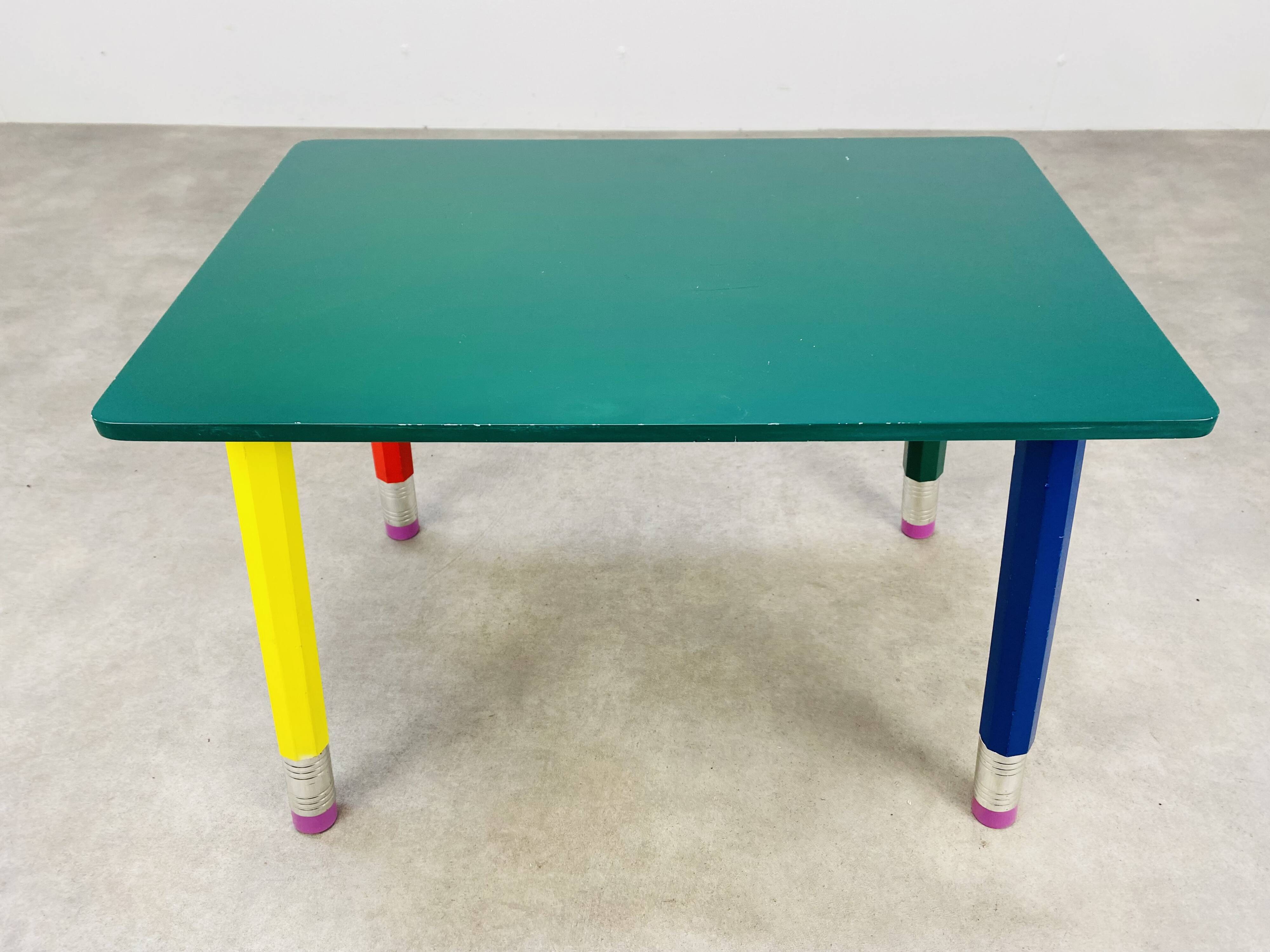 Pierre Sala desk and pencil chair for children