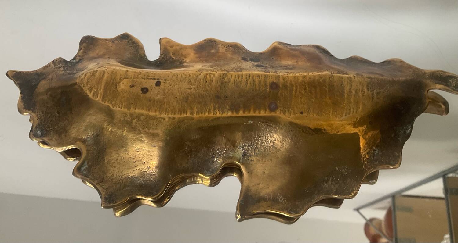 Vintage solid bronze leaf pocket emptier
