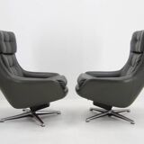 Ensemble de deux fauteuils à bascule pivotants en cuir du milieu du siècle, Peem, Finlande, 1970