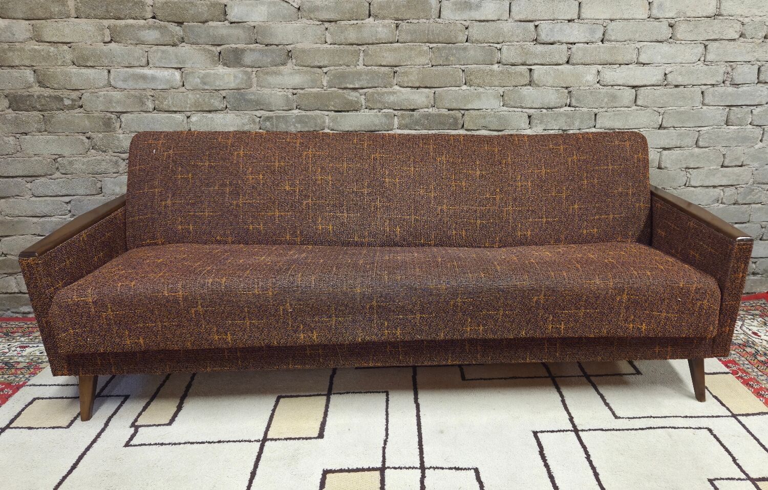 Convertible Scandinavian daybed canapé from the 1970s.