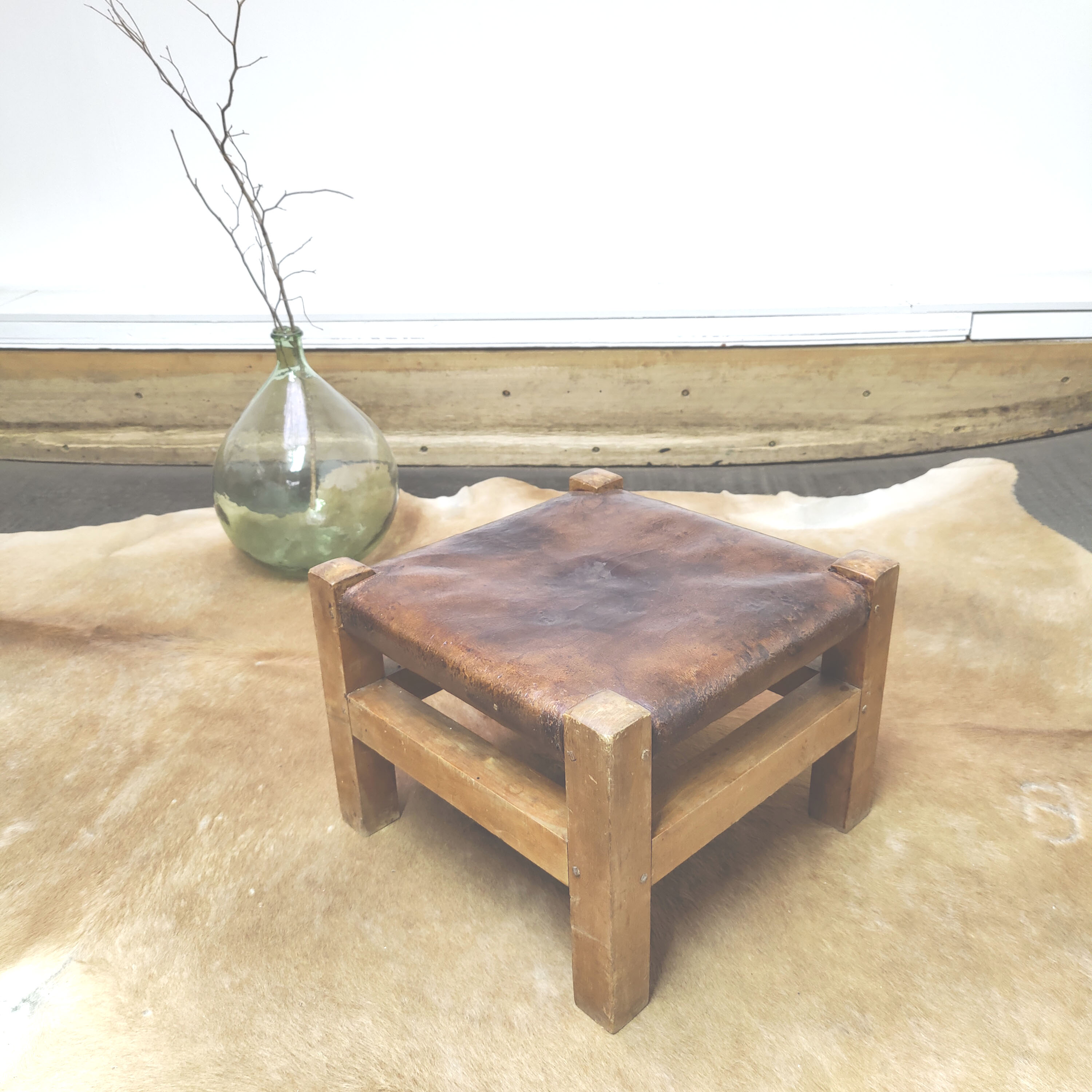 Ottoman stool early twentieth wood and leather