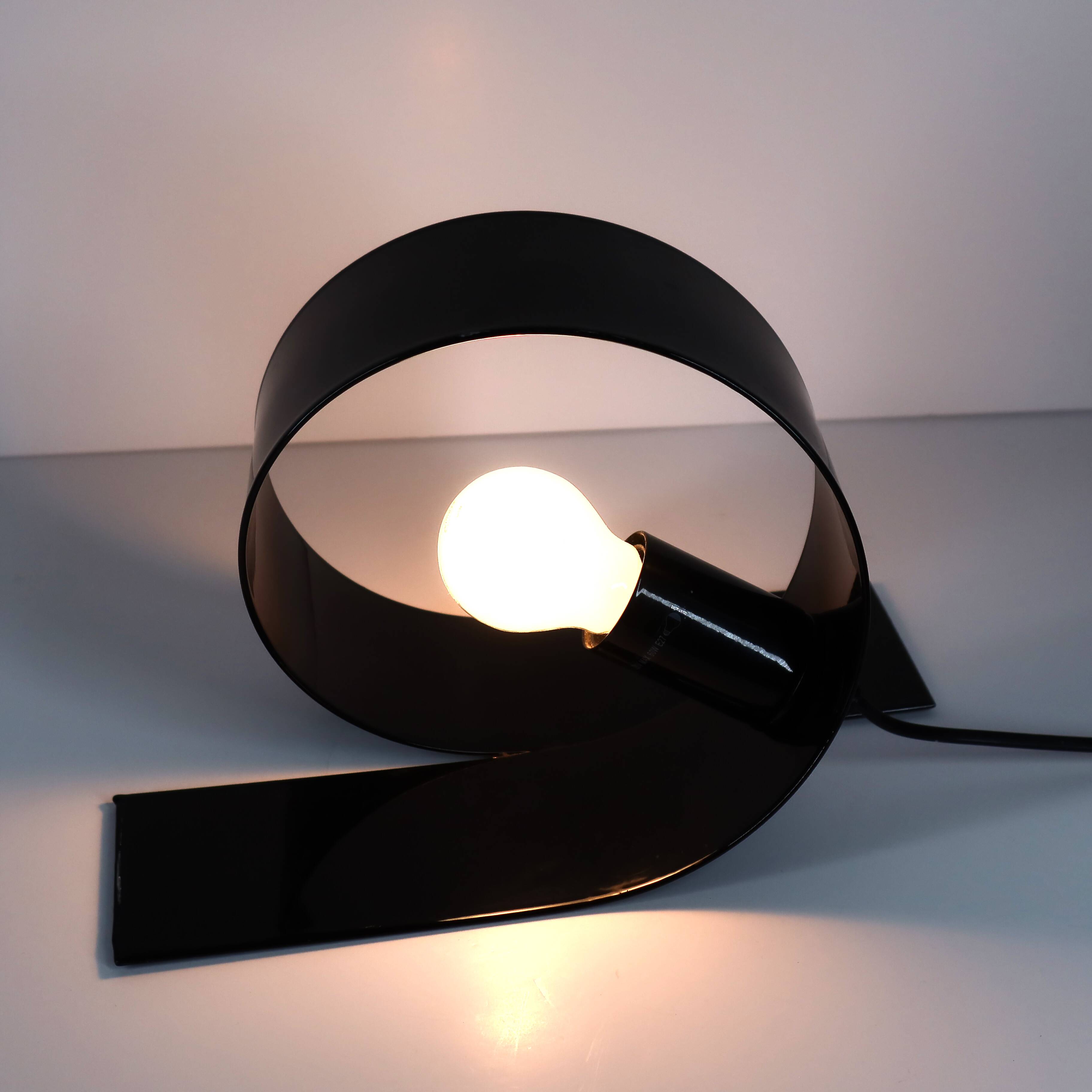 Massive Looping Table Lamp