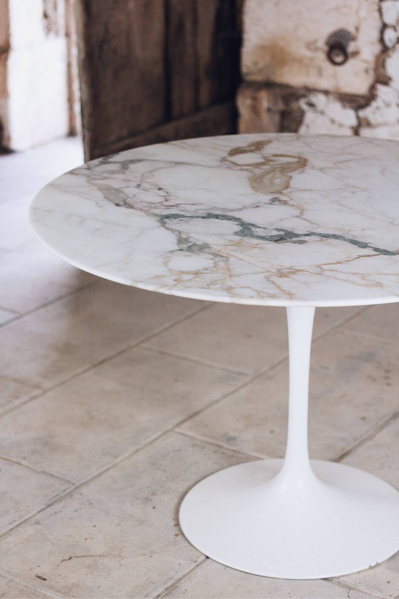 Marble tulip table by Eero Saarinen for Knoll International, 1970
