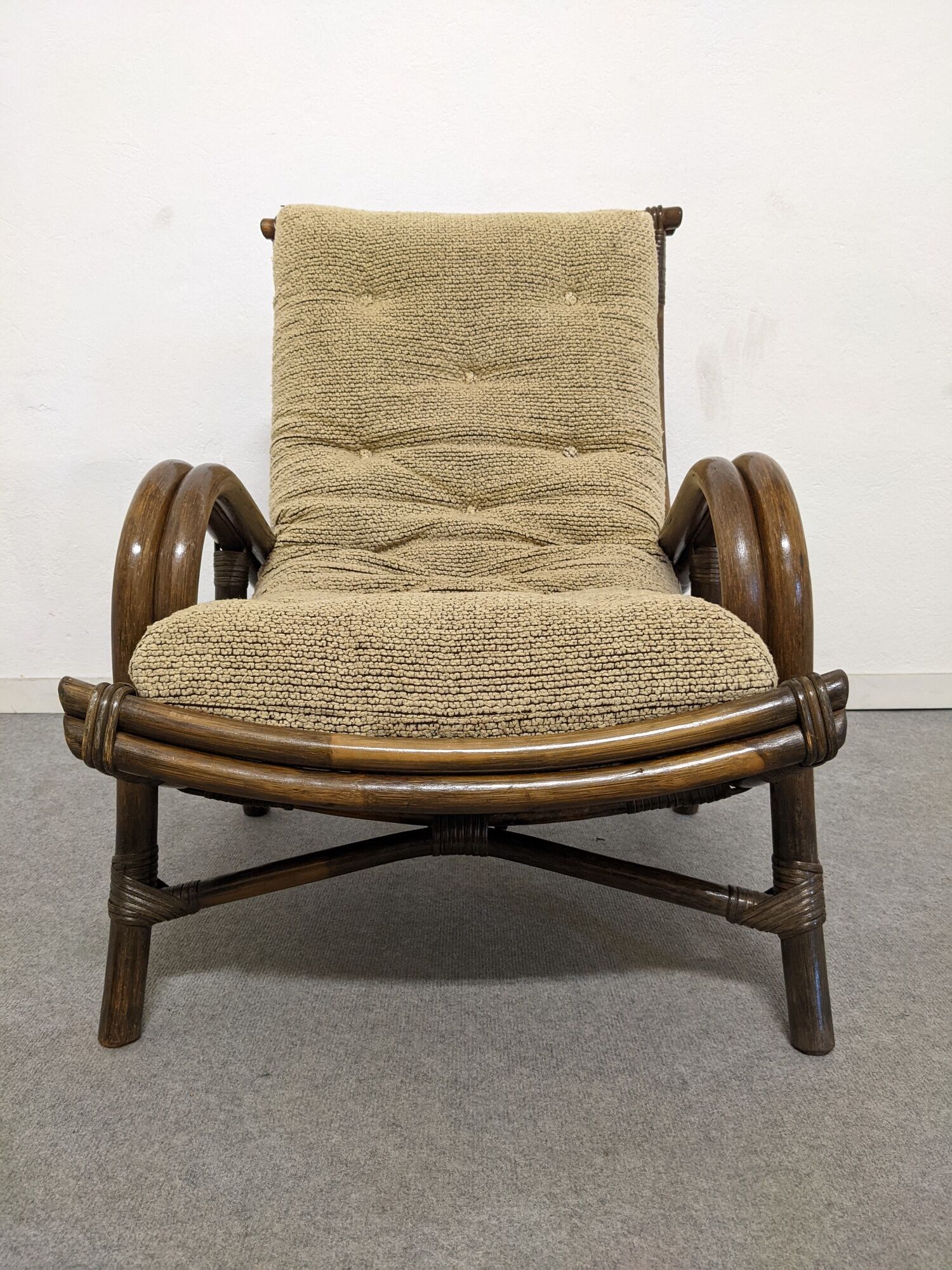 Living room in bamboo and rattan of the 60s/70s (4 armchairs 2 ottomans 1 coffee table + cushions)