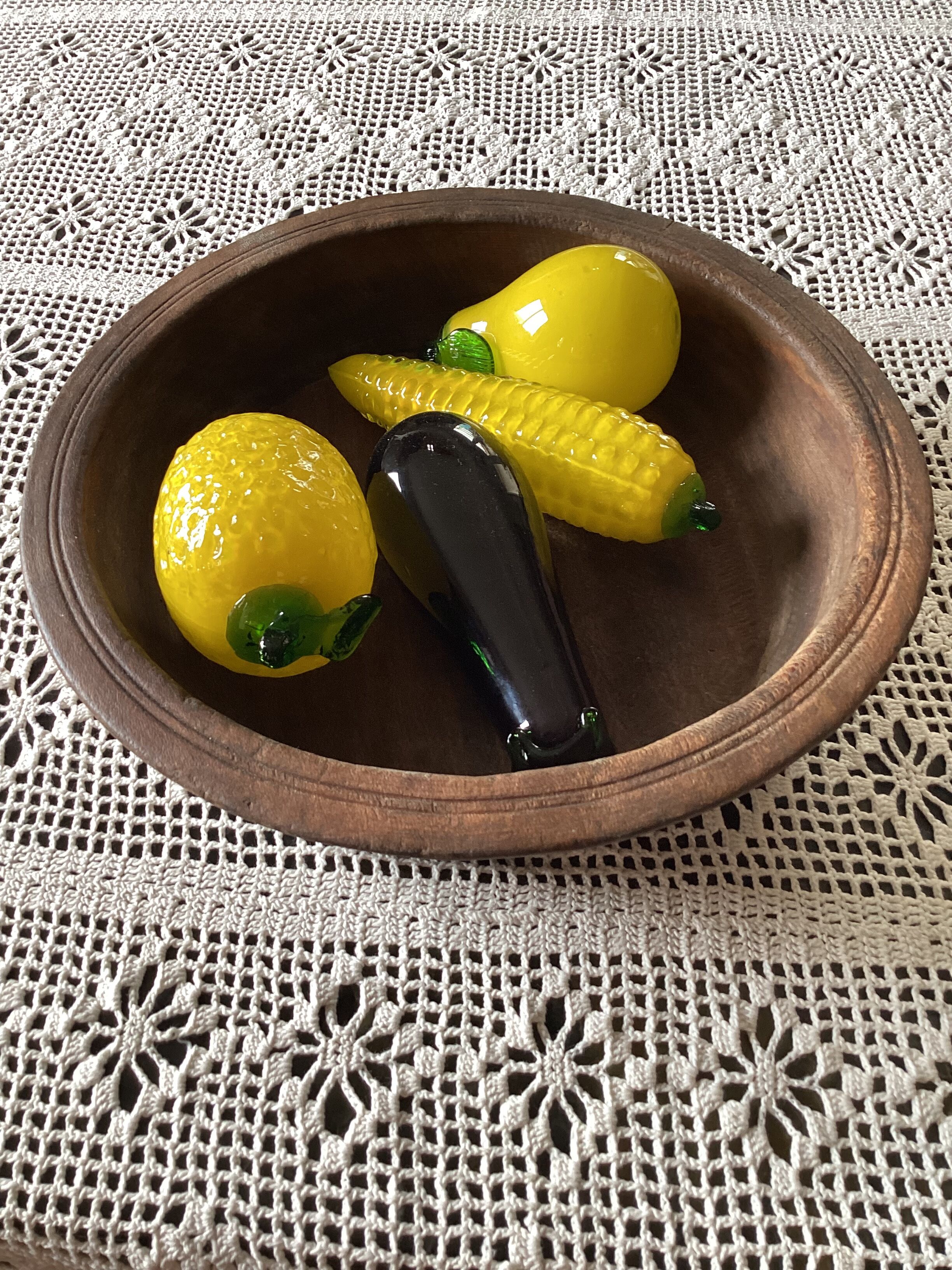 Solid wood dish ethical craftsmanship in the middle of XX century