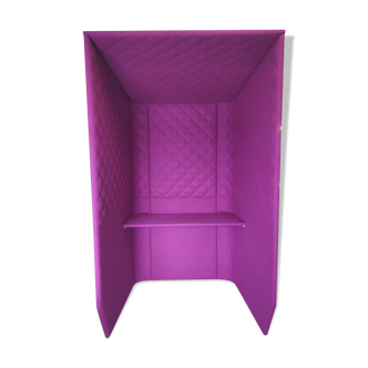Buzzibooth violet acoustic box