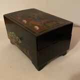 Japanese Jewelry Box in Brown Lacquer Wood and Painting "Mount Fuji"