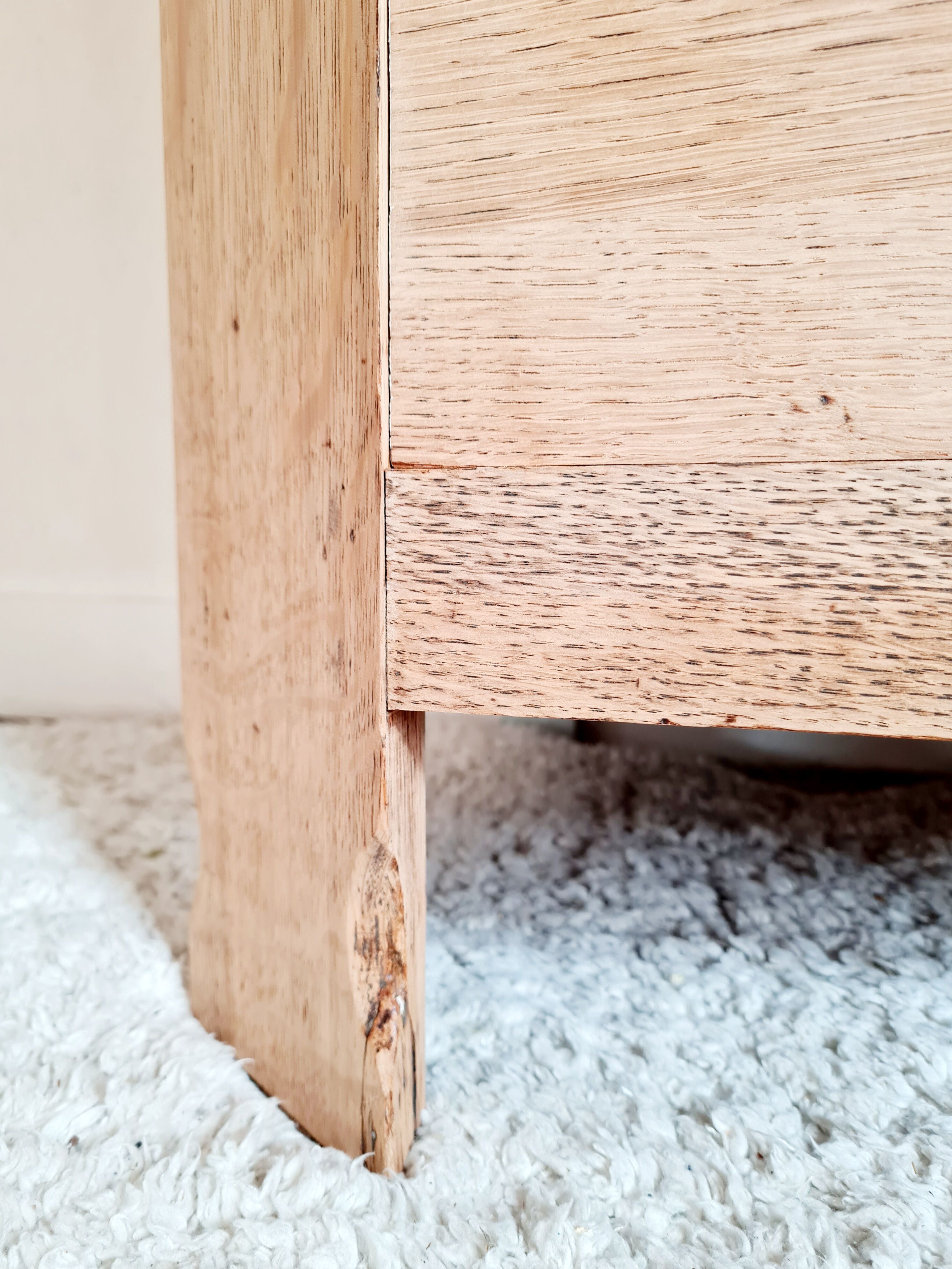 Raw and renovated art deco commodity