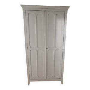 Armoire parisienne