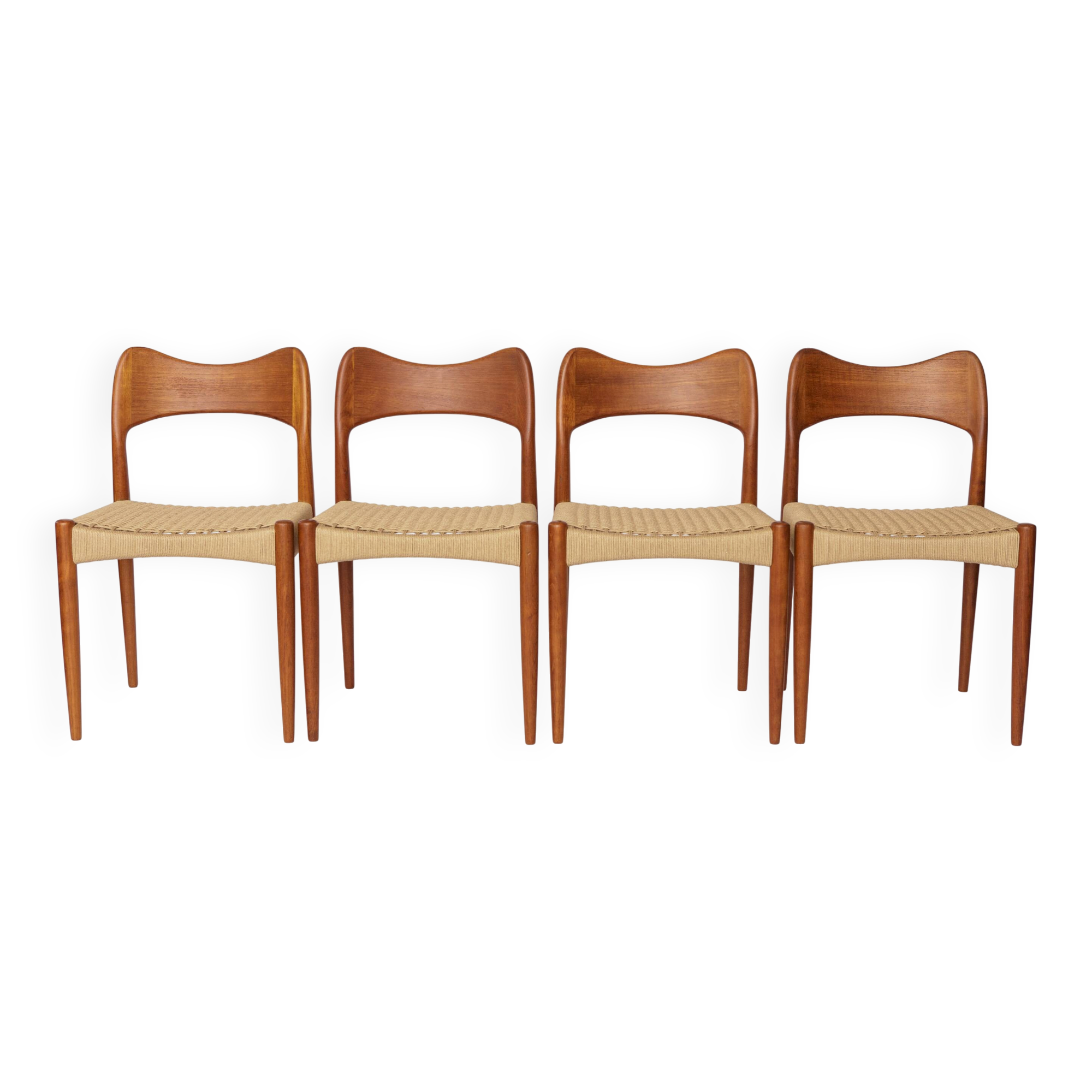 Ensemble de 4 chaises de salle à manger danoises par Arne Hovmand-Olsen pour Mogens Kold, années 1960.