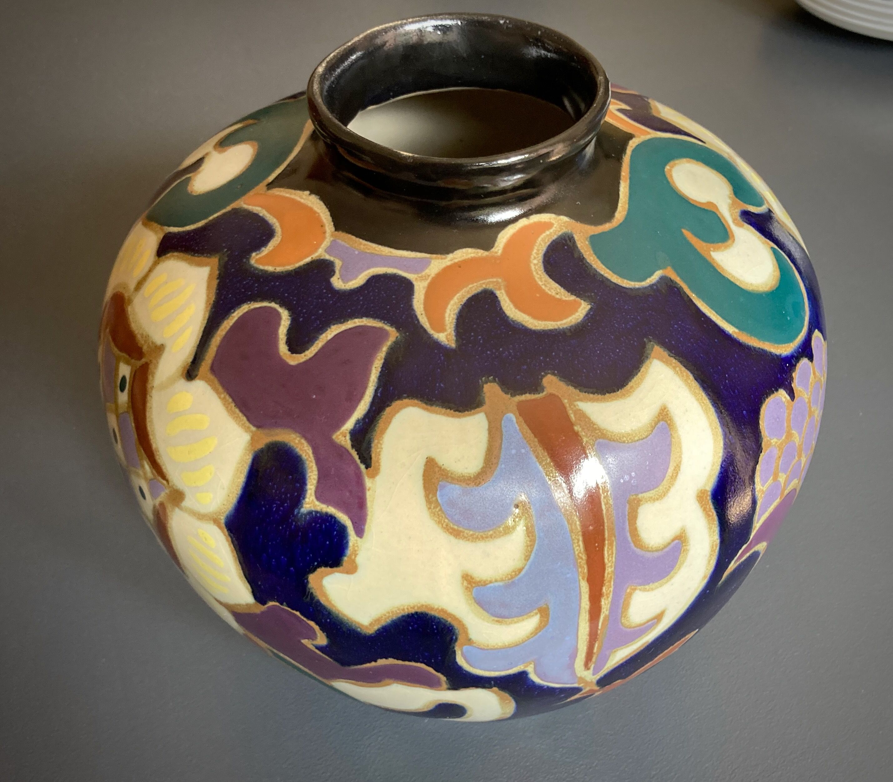 Aca vase by Lena Tonoda