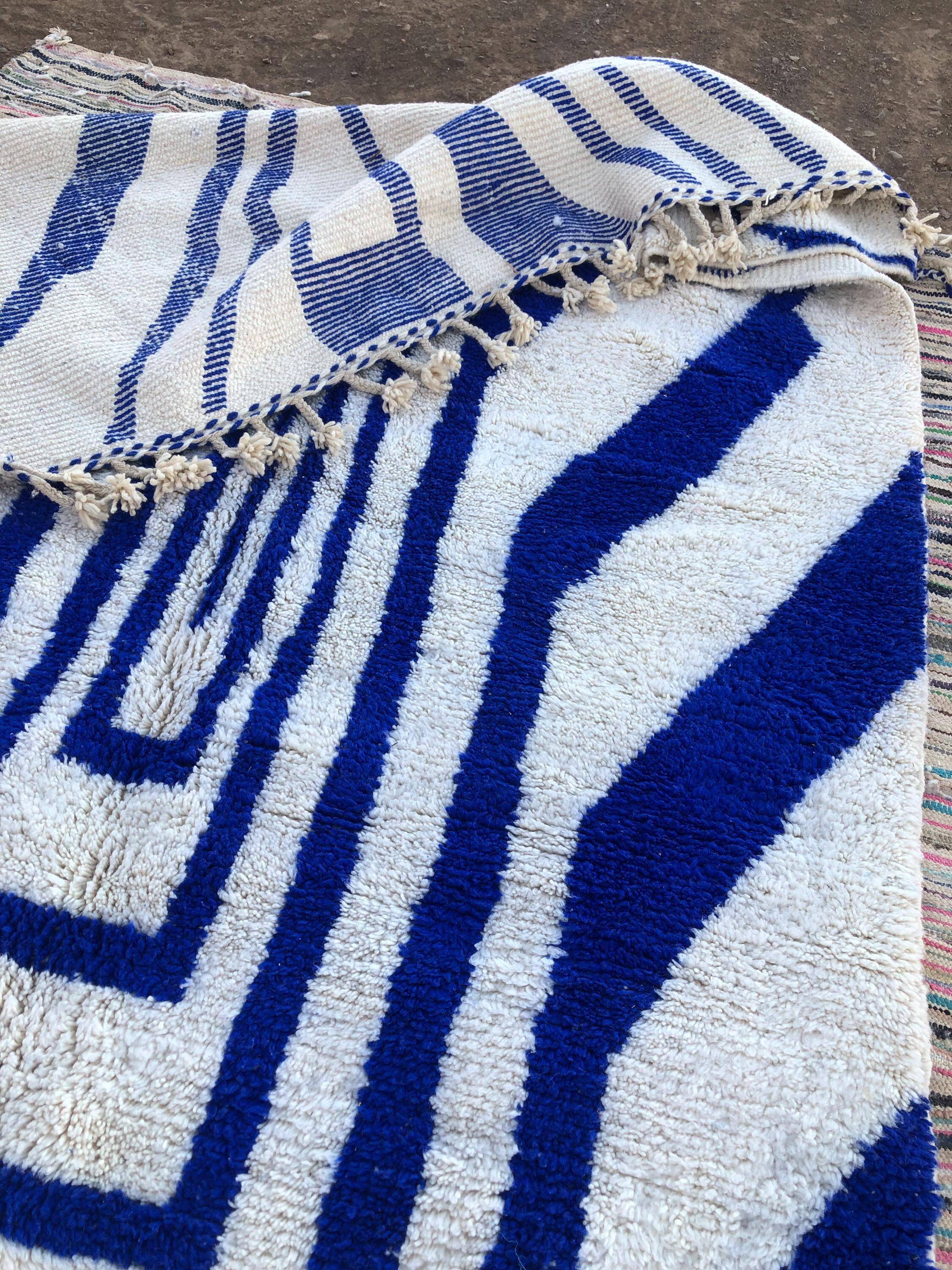 Large handmade Berber rug 3 x 2 m