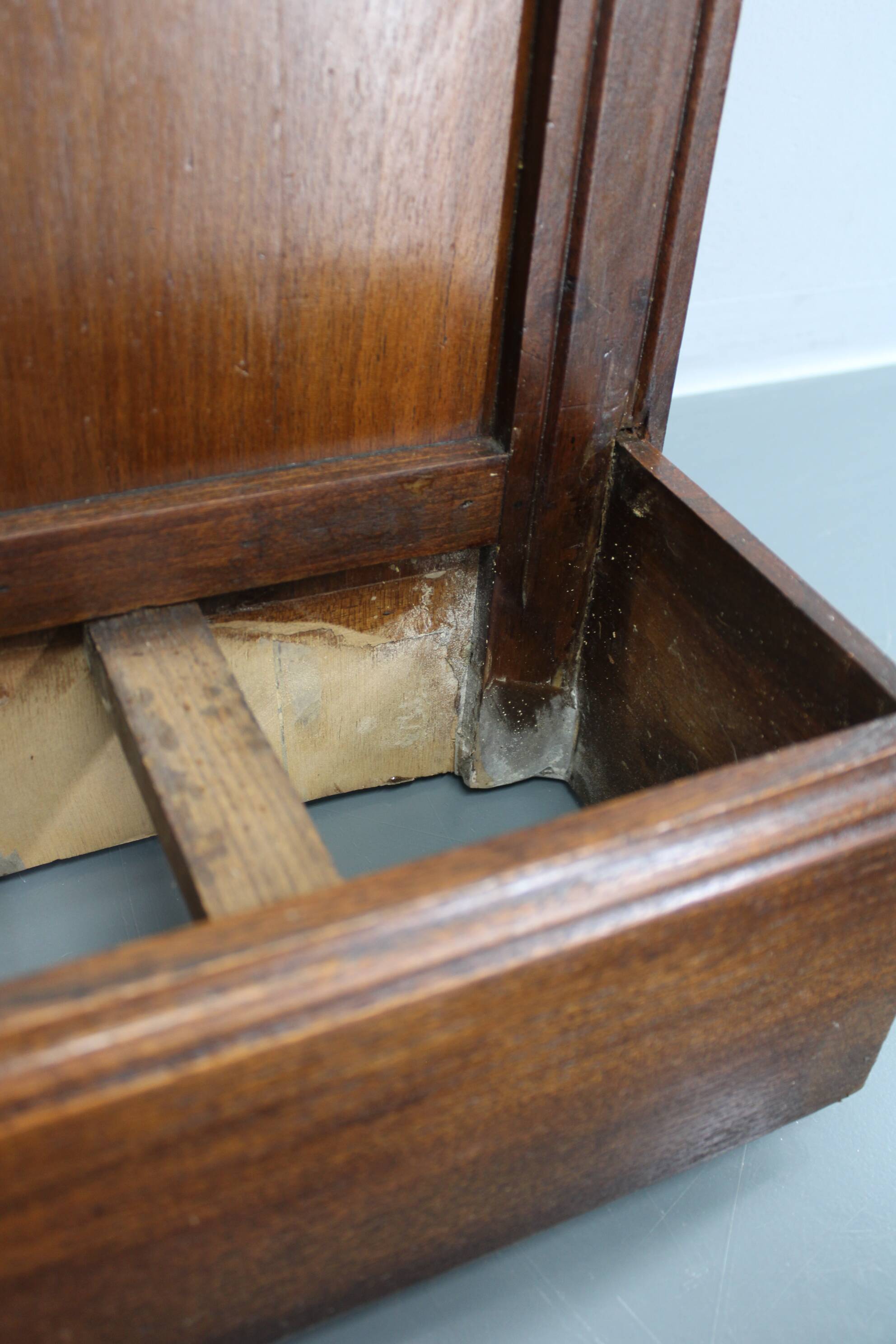 Portemanteau Art déco tchécoslovaque en noyer avec miroir, années 1930