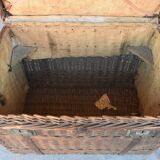 Travel trunk 1900 in wicker