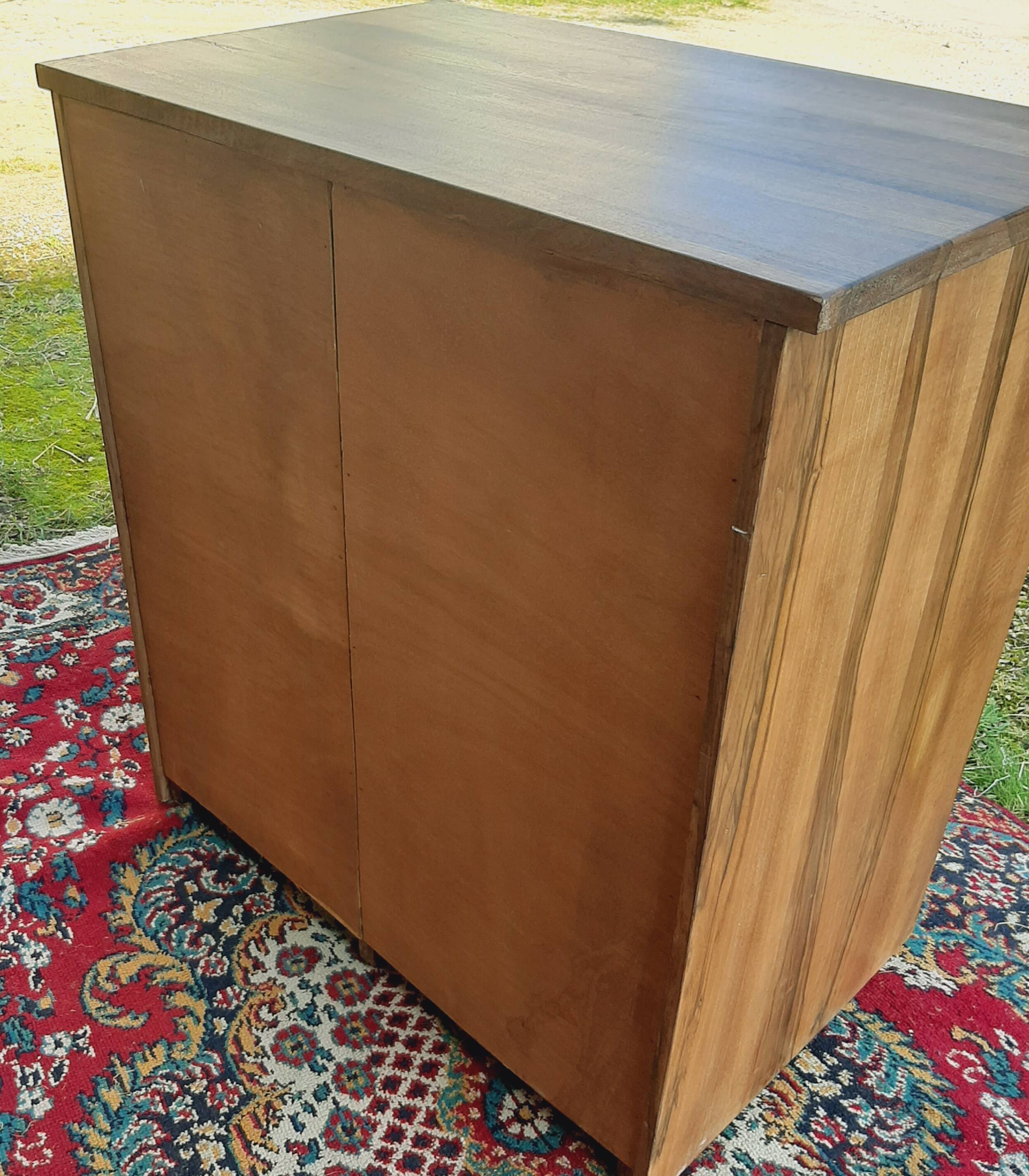 Low cabinet 10 drawers