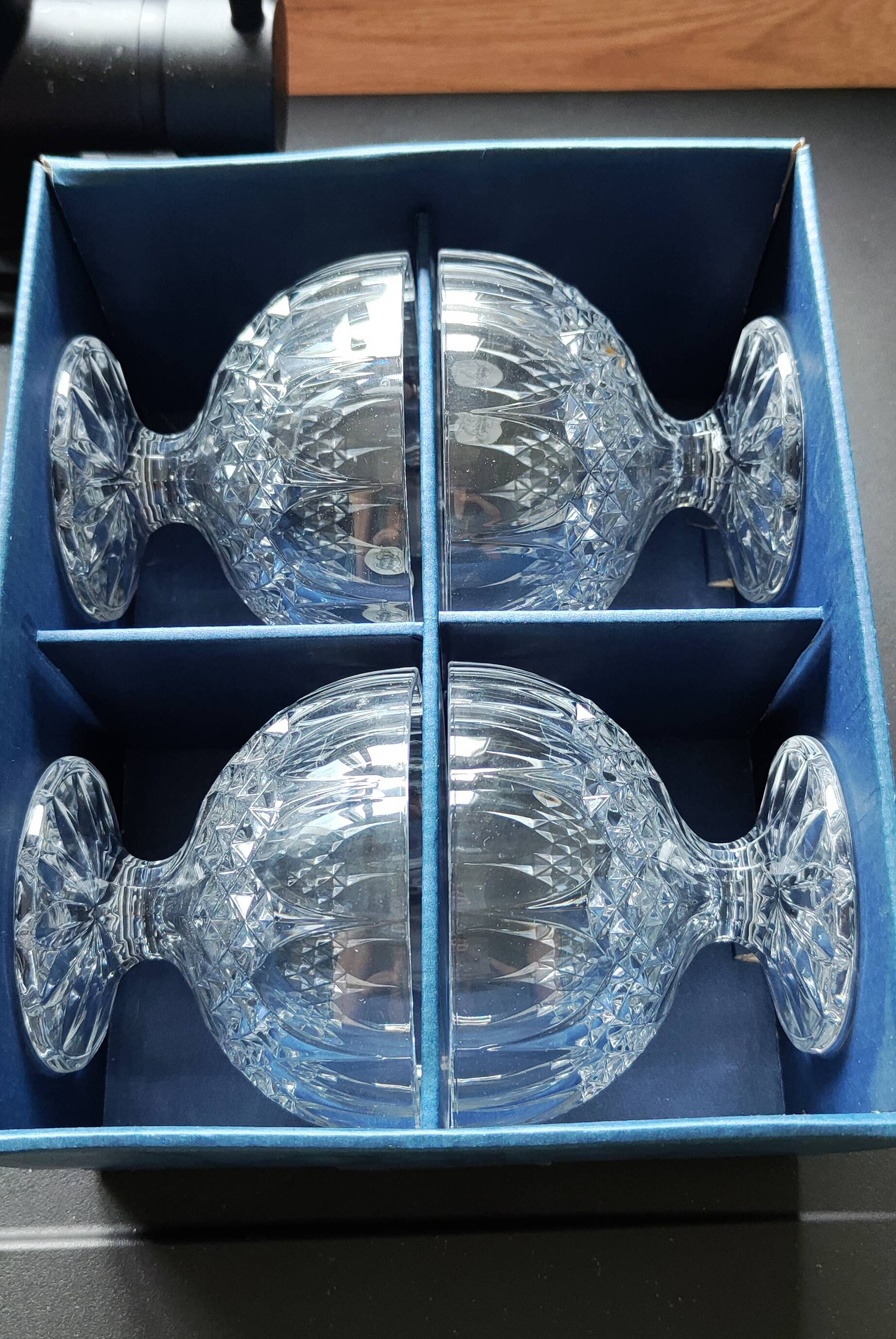 Set of 4 crystal fruit bowls
