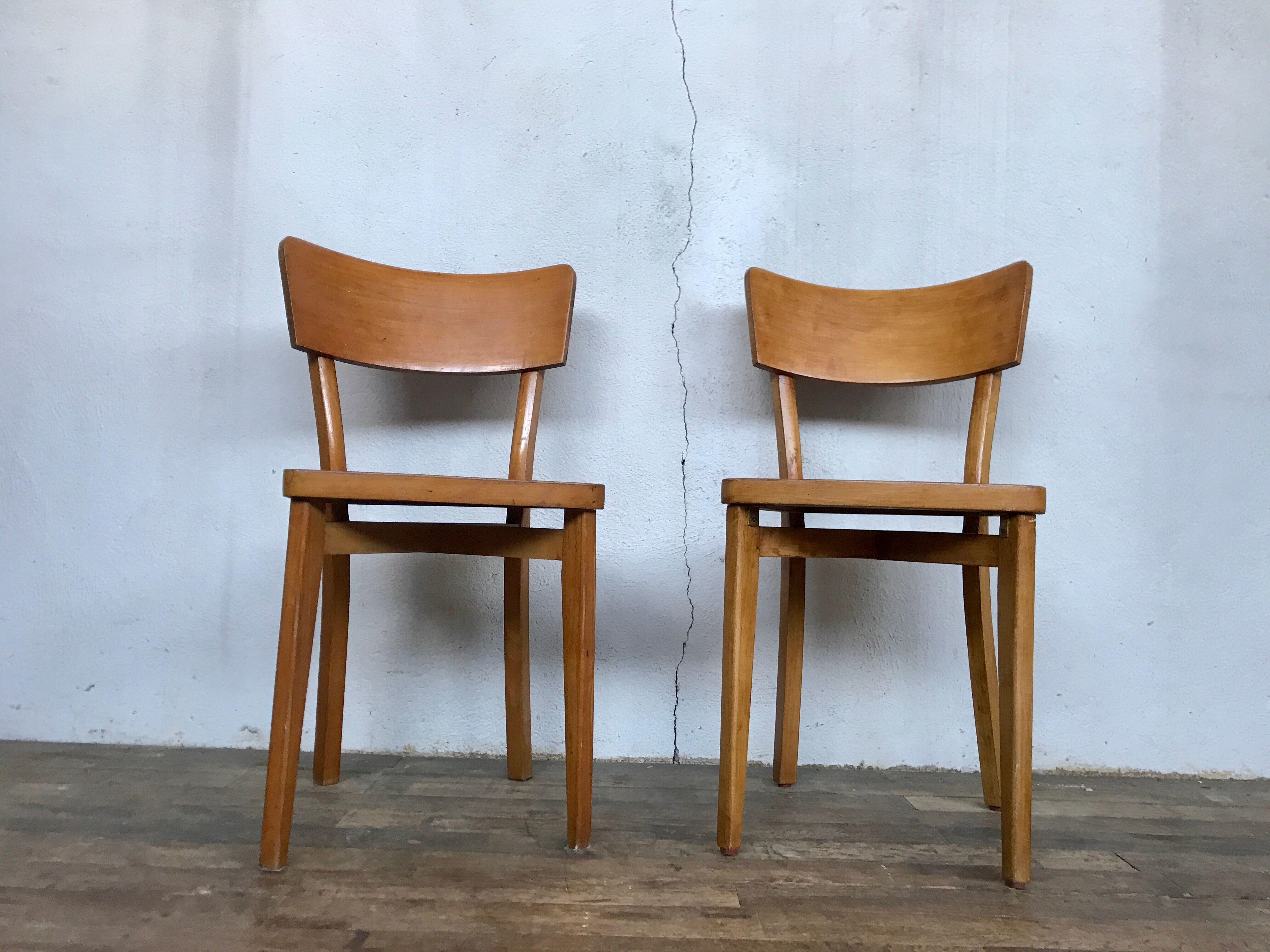 Pair of wooden chairs bistrot