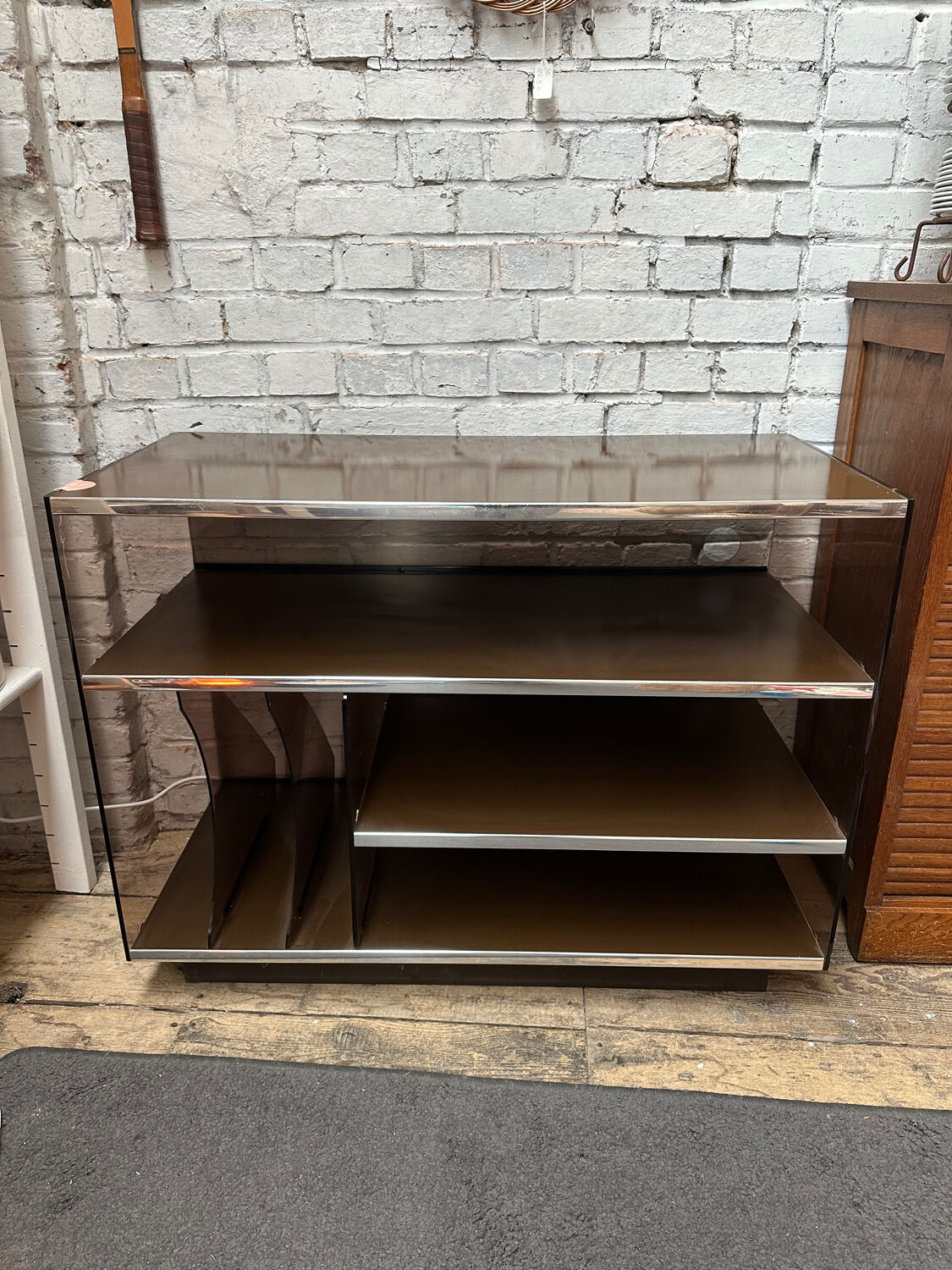 Hi-fi furniture plexiglass