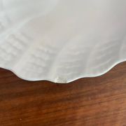 Porcelain servant