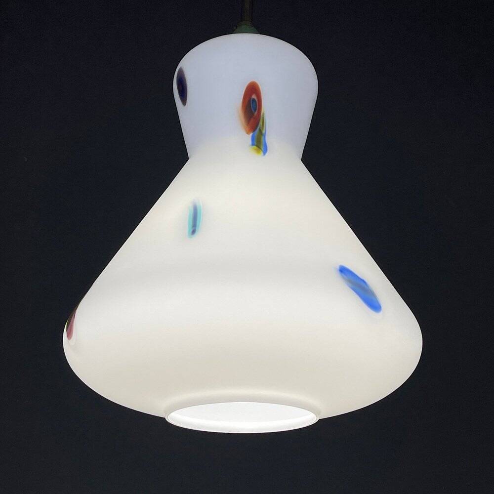 Mid-century Murano opaline glass pendant lamp by Stilnovo, 1950s.