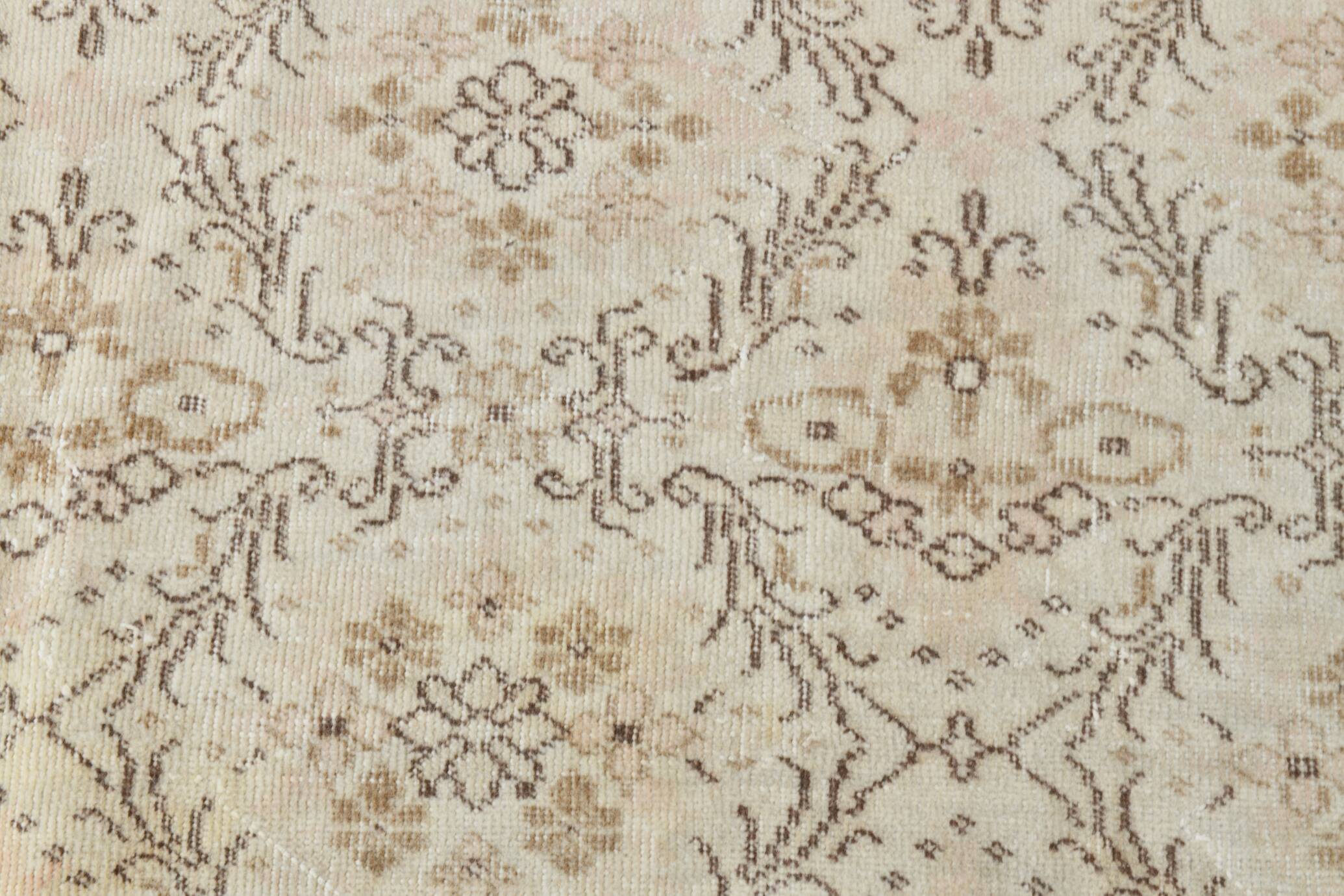 7x10 Floral Cream & Brown Vintage Rug, 212x317Cm