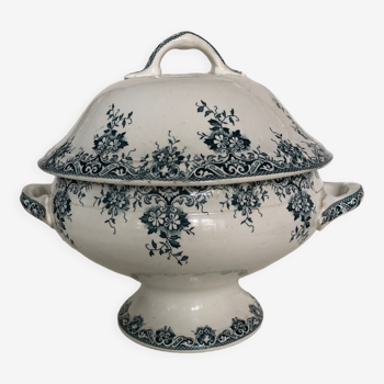 Gien tureen in earthenware pattern of rinceaux