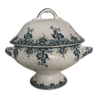 Gien tureen in earthenware pattern of rinceaux