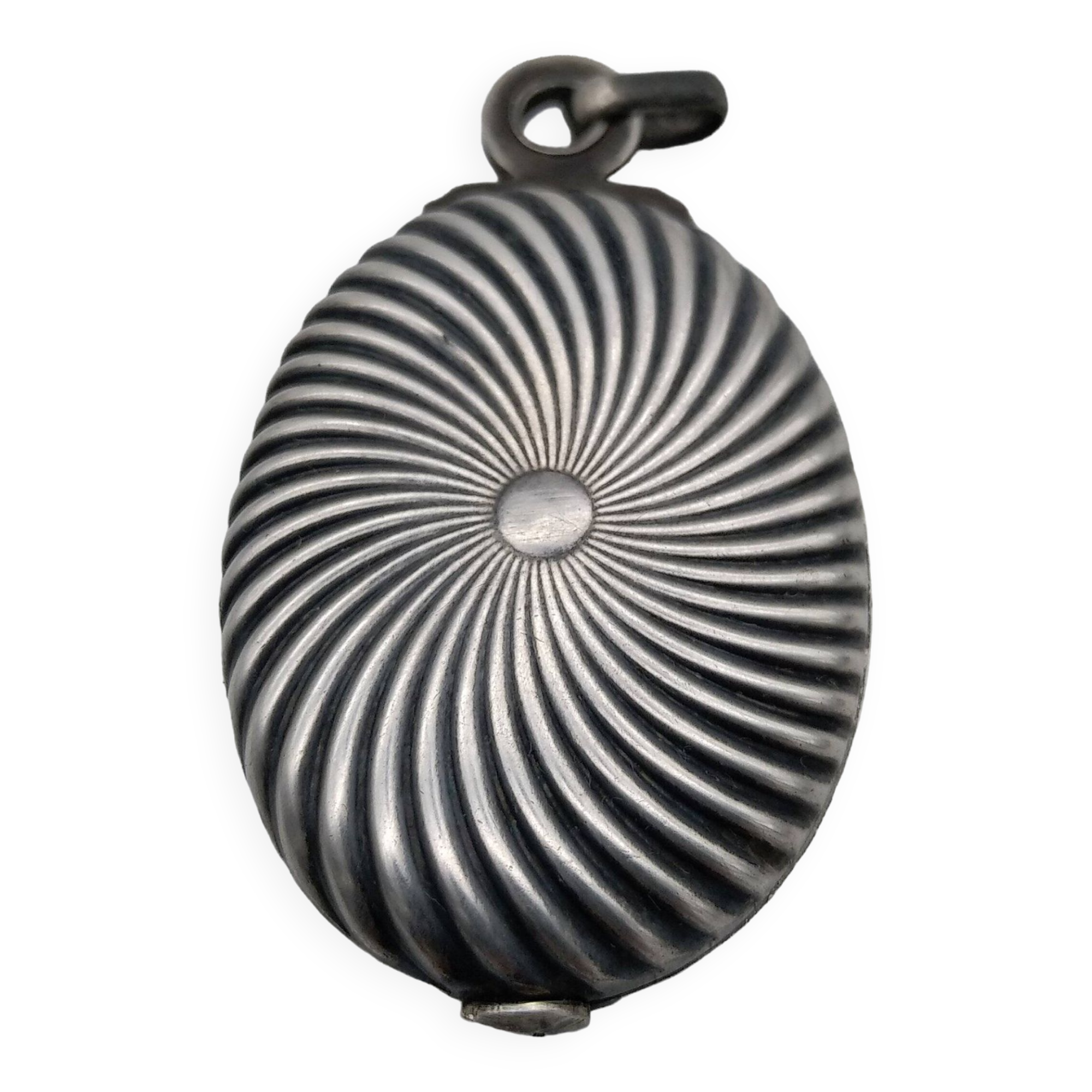 Mirror box pendant in silver 1900.