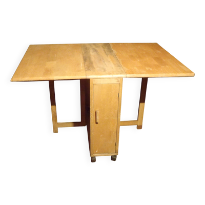 Table / desserte pliable.
