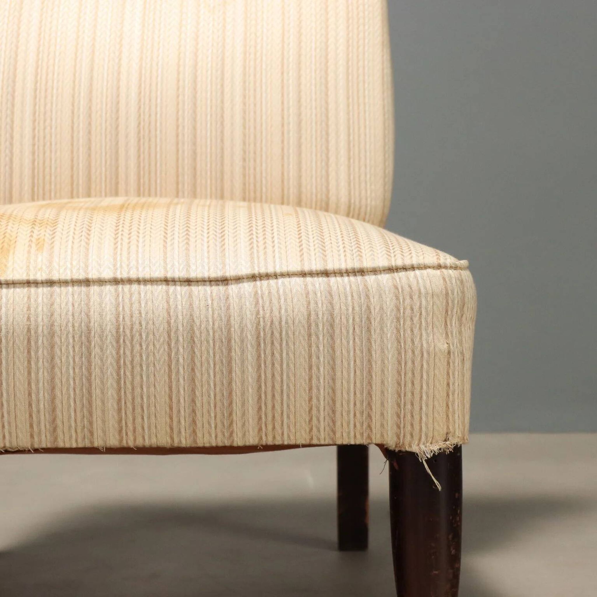 Italian armchairs from the 1950s-60s to be restored.