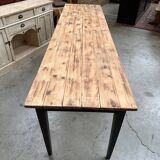 Estaminet table