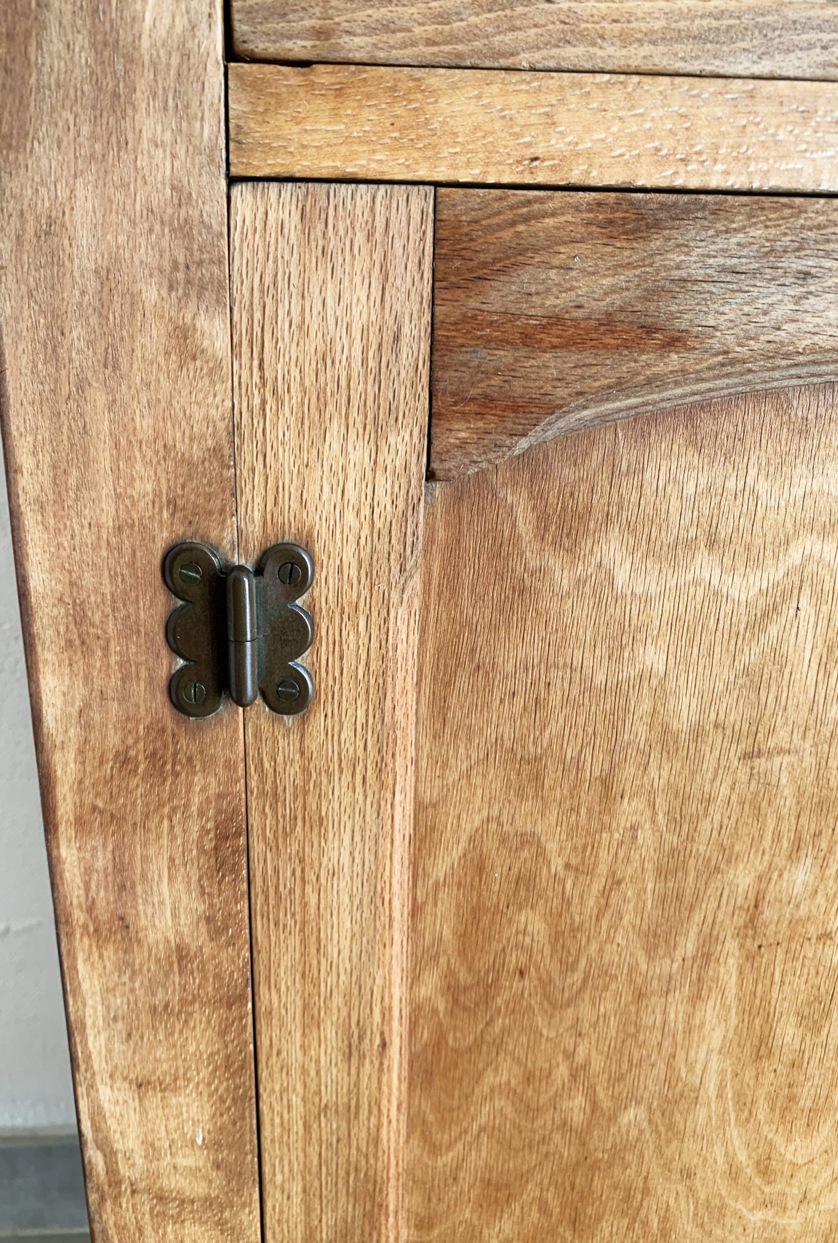 Vintage Parisian buffet in solid oak from the 60s