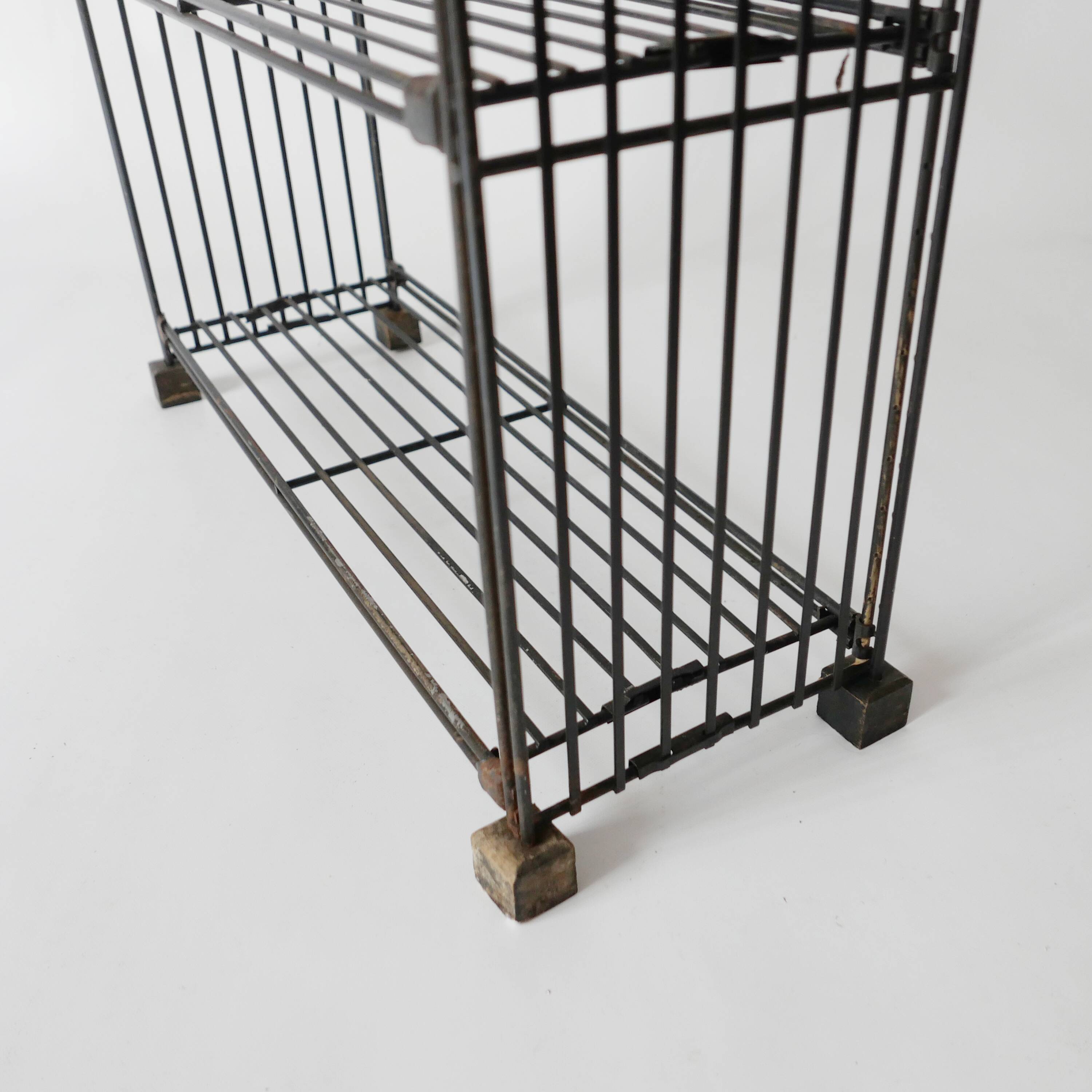 vintage metal bookshelf shelf design Multistrux by Multimueble