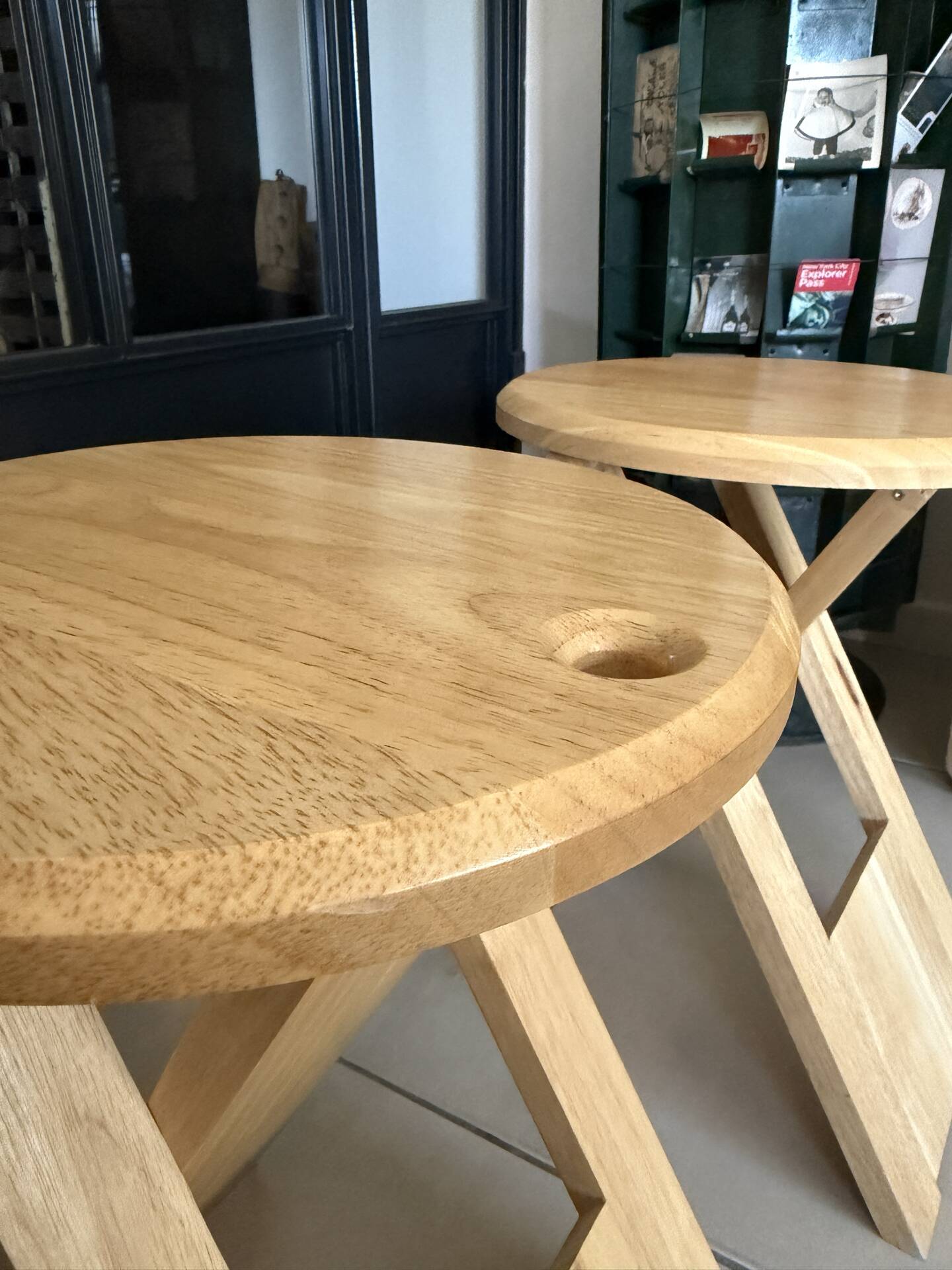 Pair of folding stools "Suzy" – Adrian Reed 1980