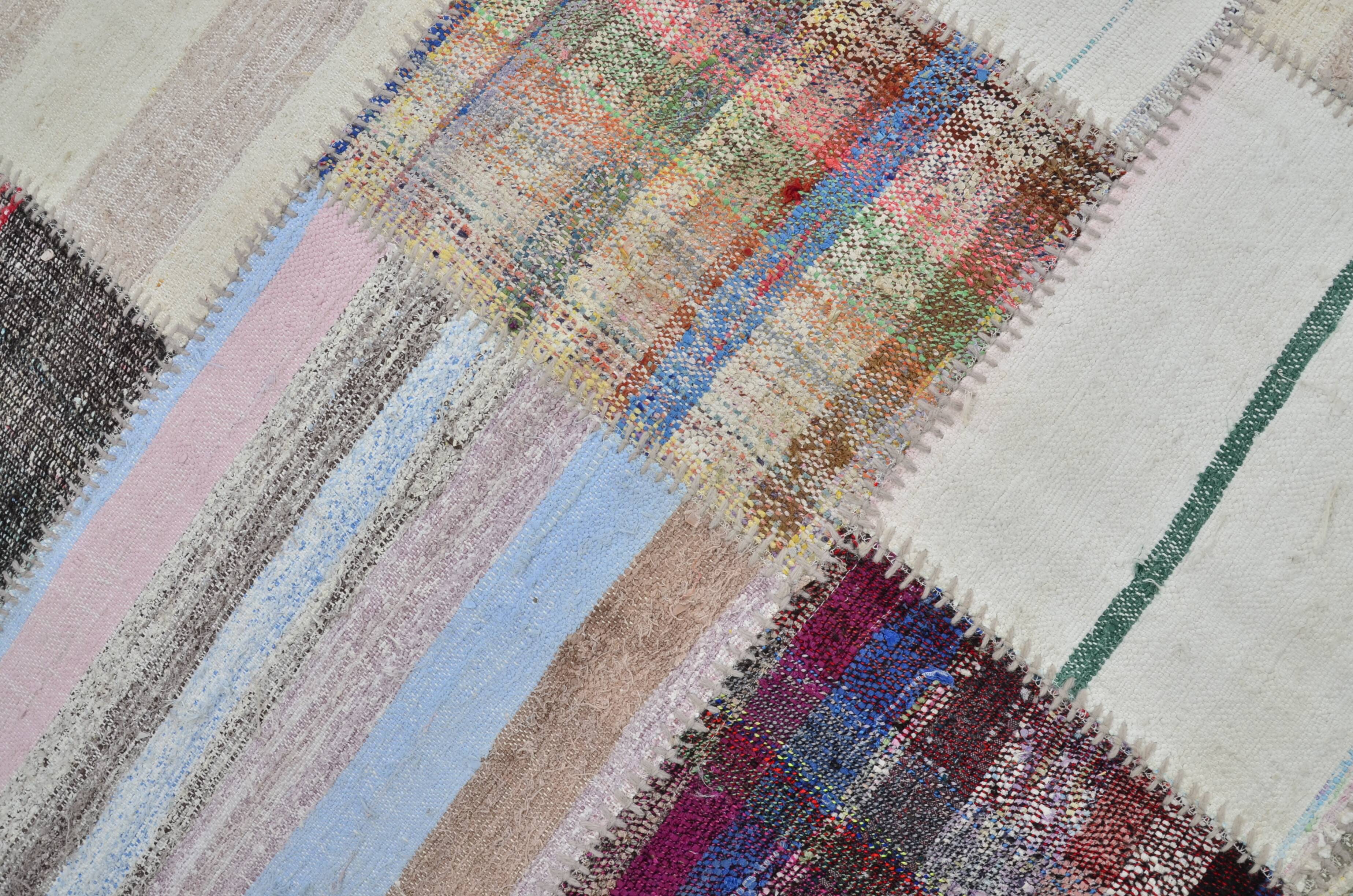Vintage Turkish White Kilim Rug
