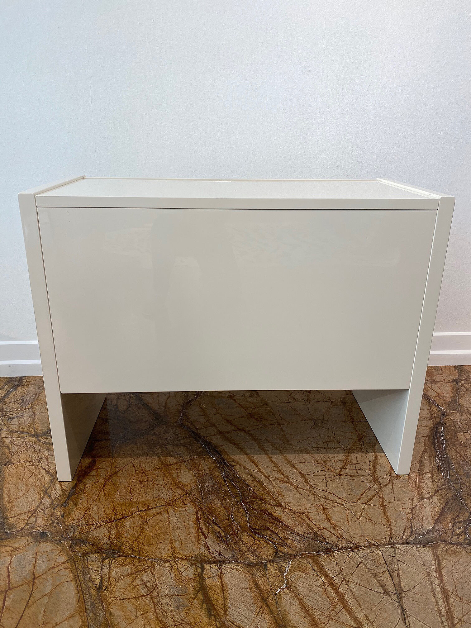 Vintage chest of drawers