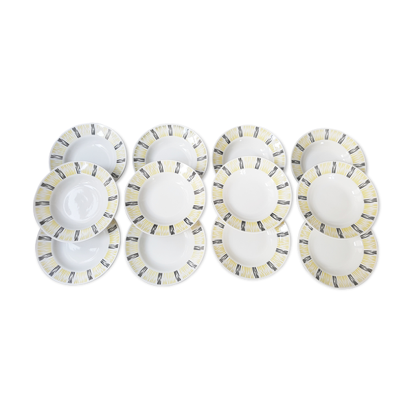 Suite de 12 assiettes creuses des années 50