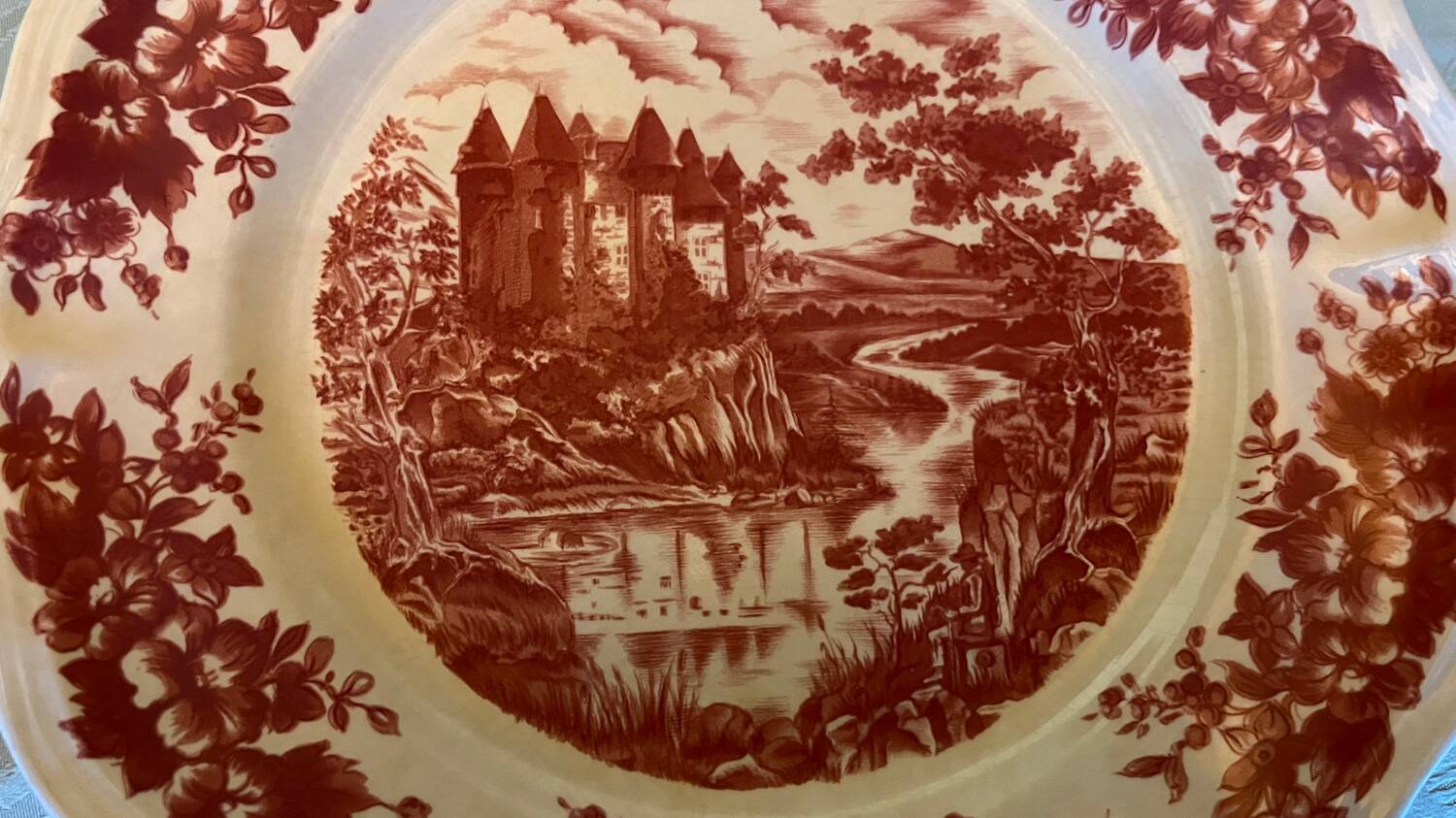 Set of 6 Sarreguemines Bristol flat plates