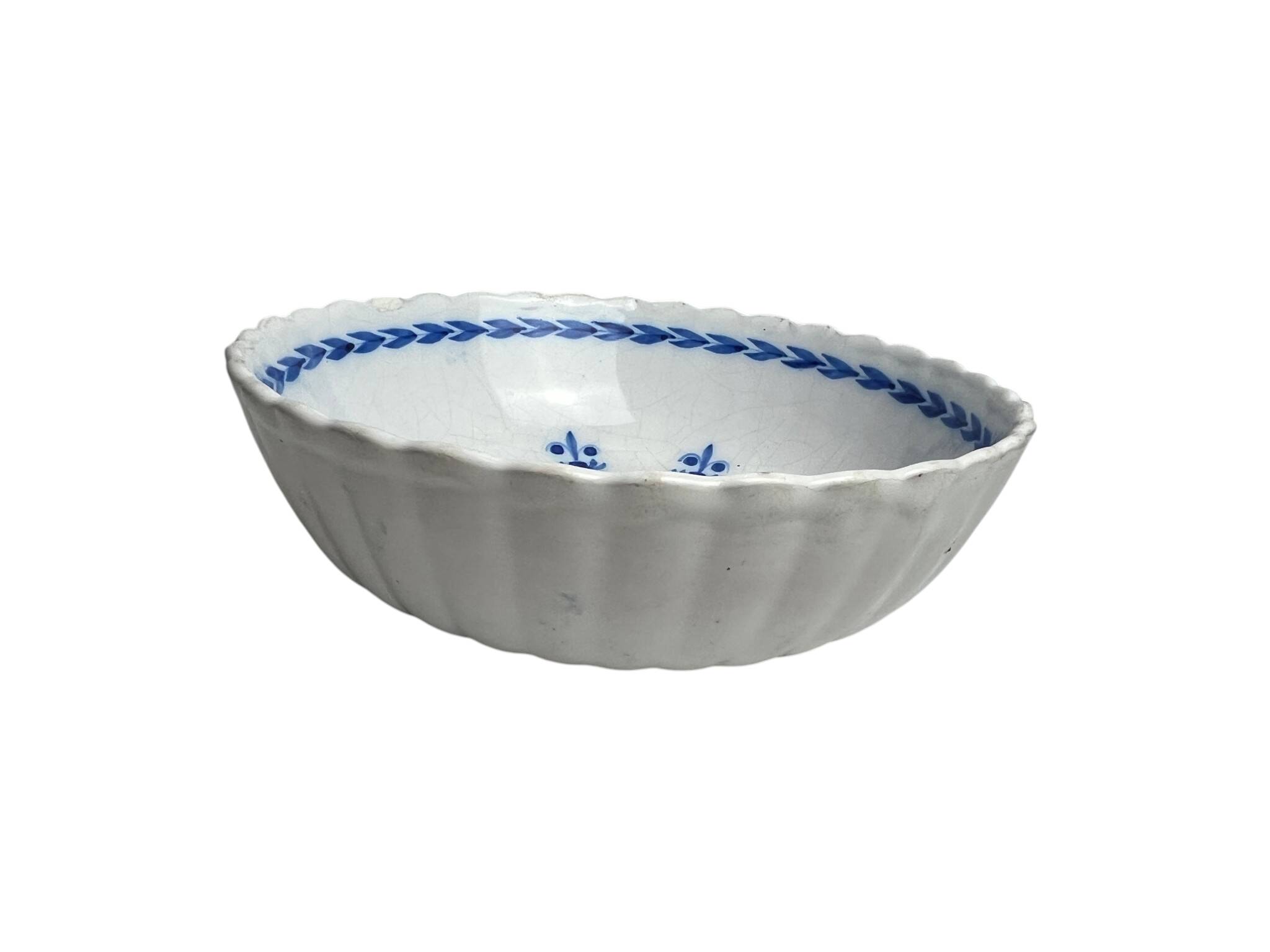 Rambervillers, antique earthenware dish with blue decoration from the 19th century.