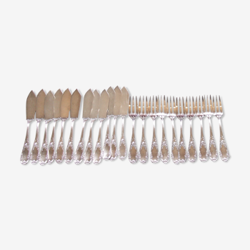 Set of 12 cutlery with silver metal fish