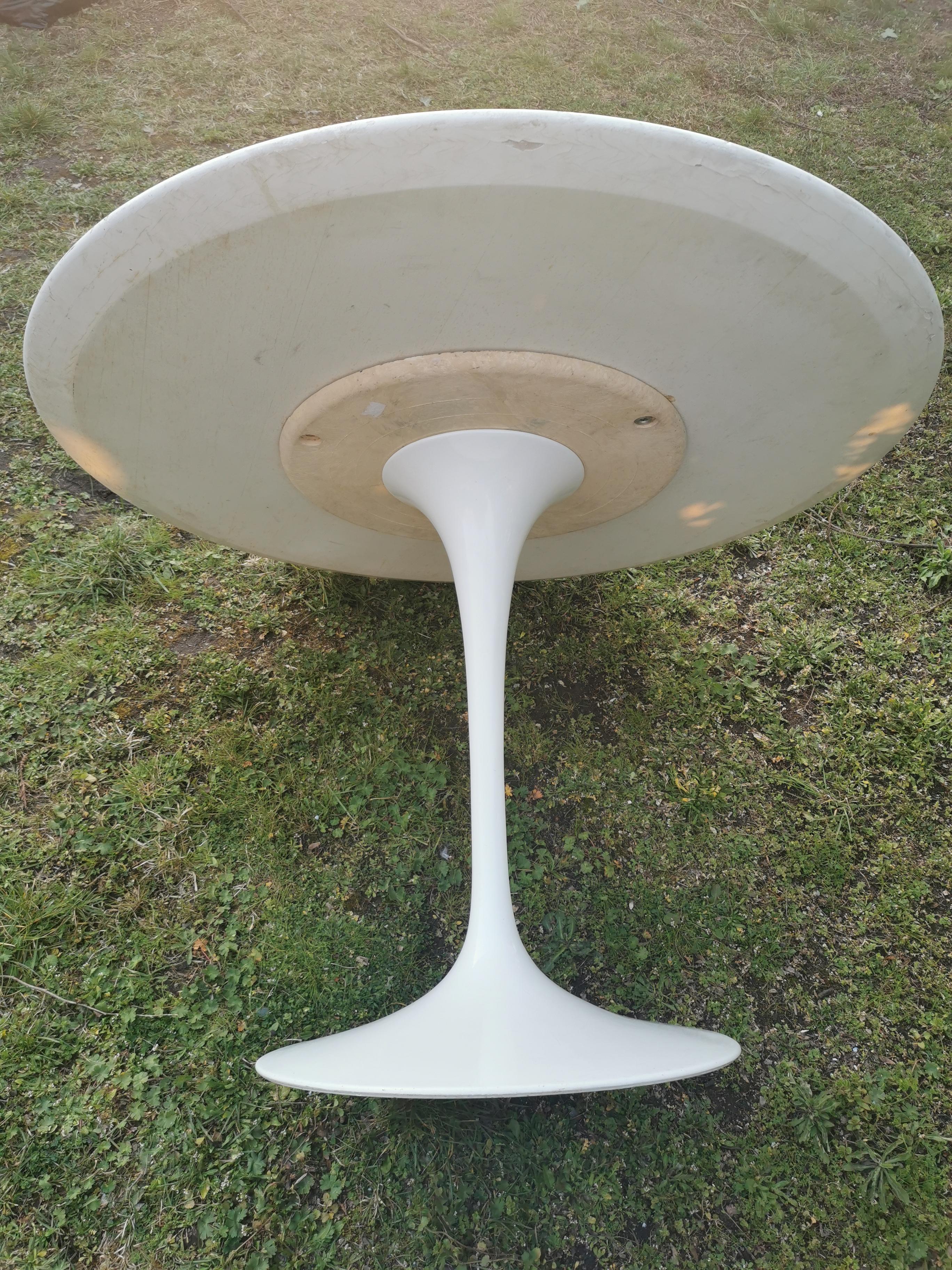 Eero Saarinen tulip table for Knoll