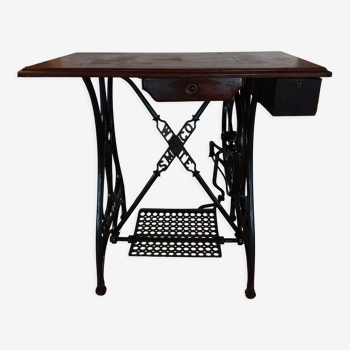 Sewing machine stand console