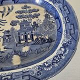 Oval dish, Chinese decoration, French porcelain, 19th century.