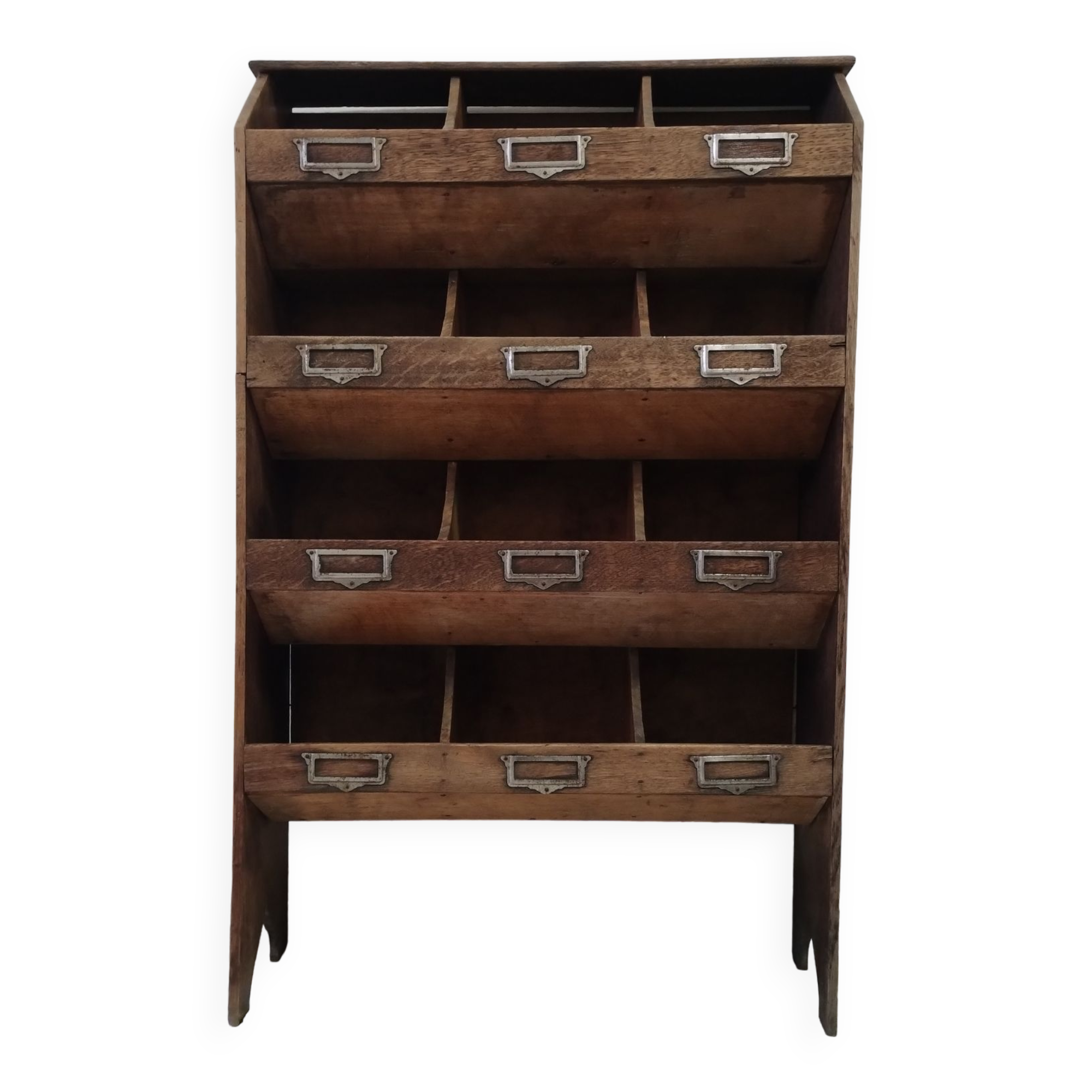 Trade cabinet cabinet