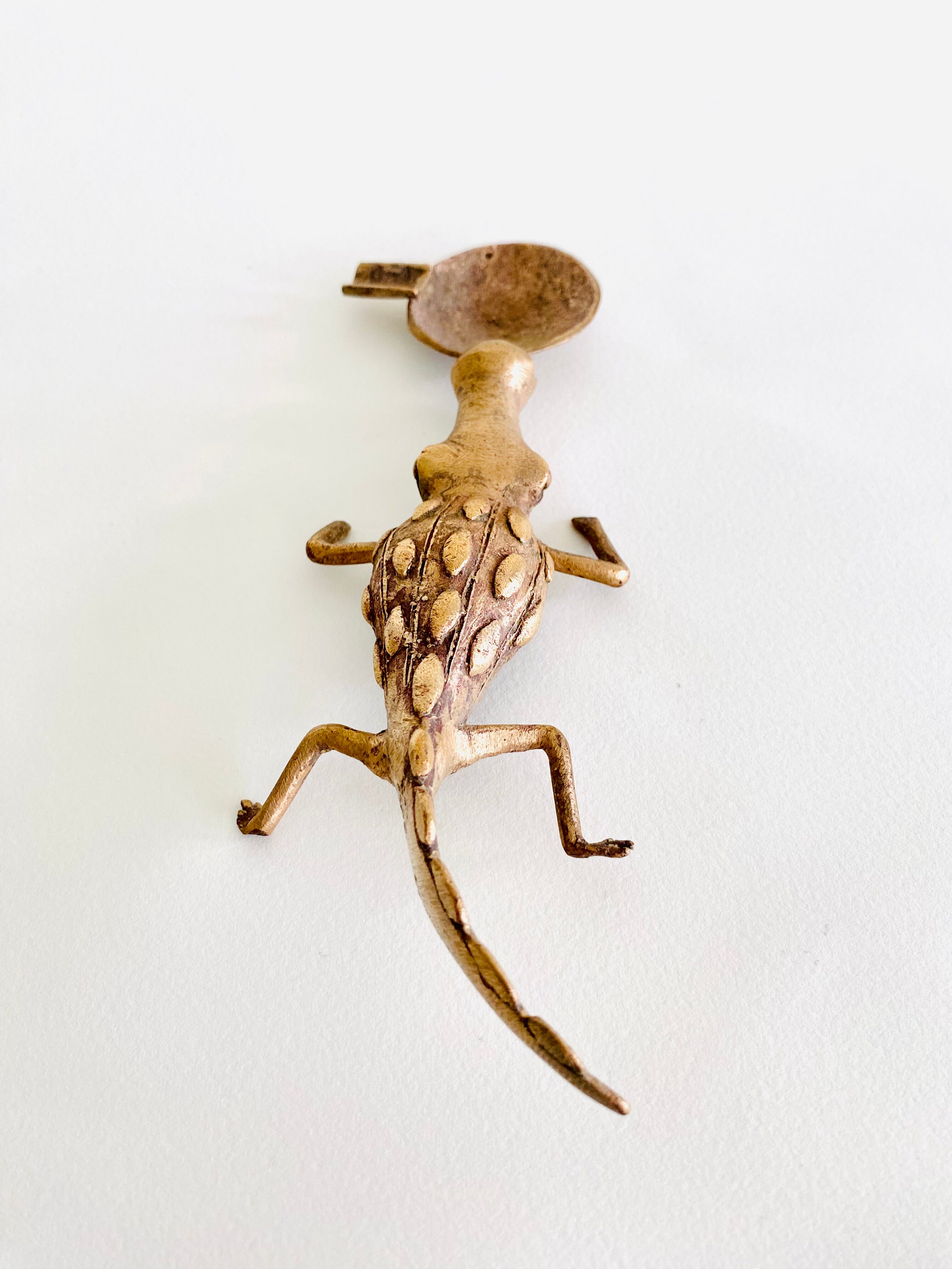 Animal bronze ashtray