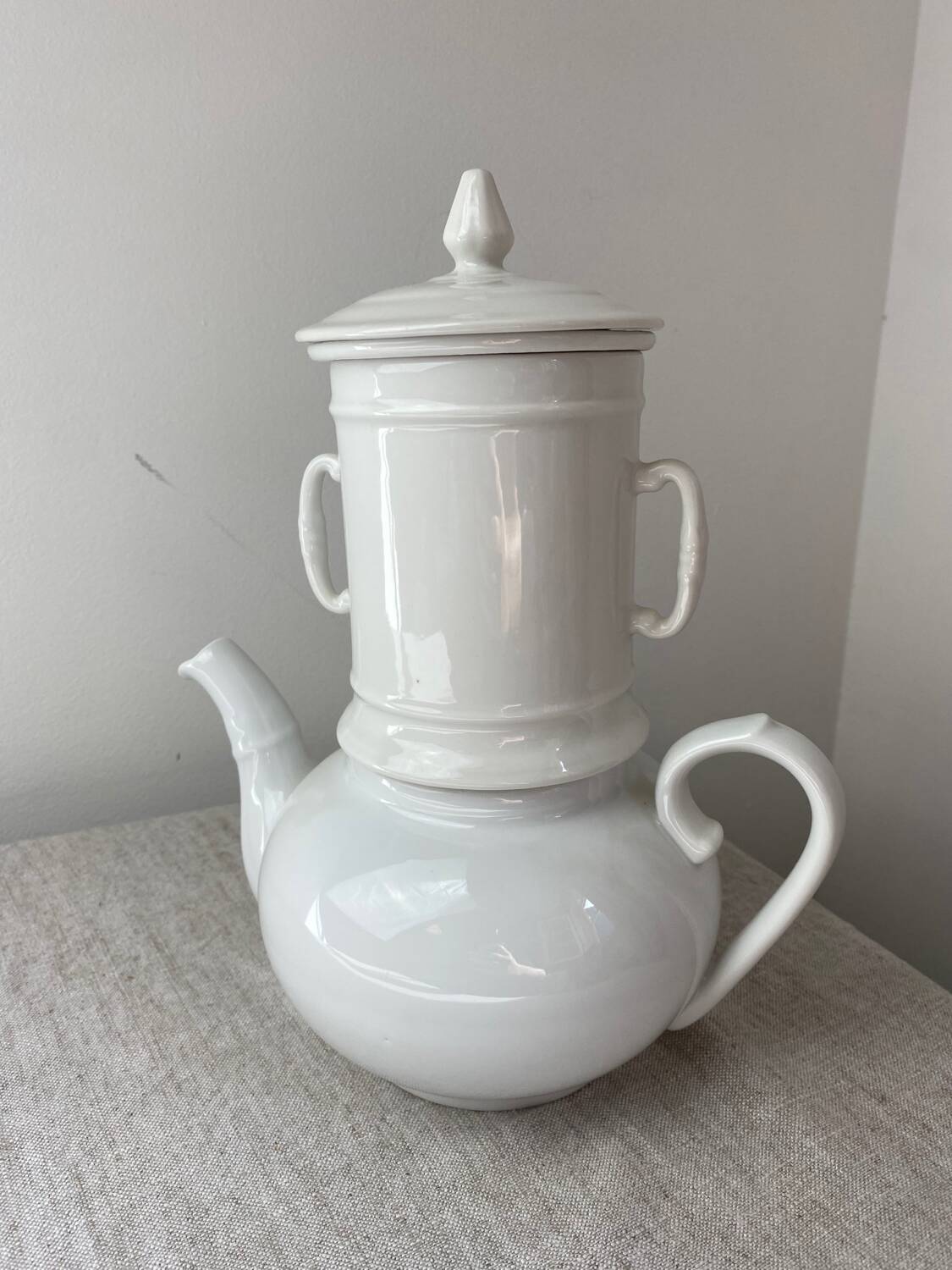 Pillivuyt France white porcelain teapot